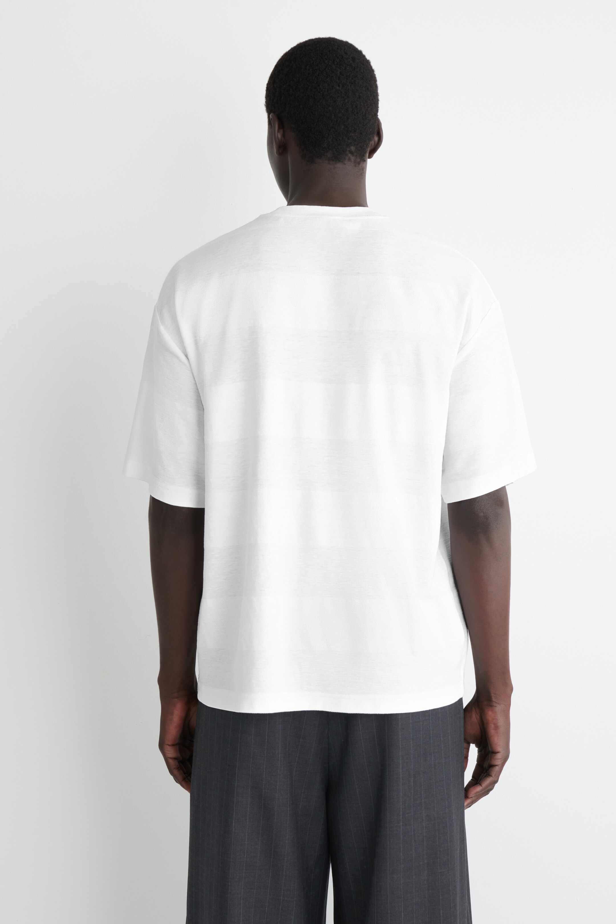 Agrandir l'image: T-SHIRT OVERSIZE EN MÉLANGE DE LIN À RAYURES - BLANC - HOMME | H&M CH 3