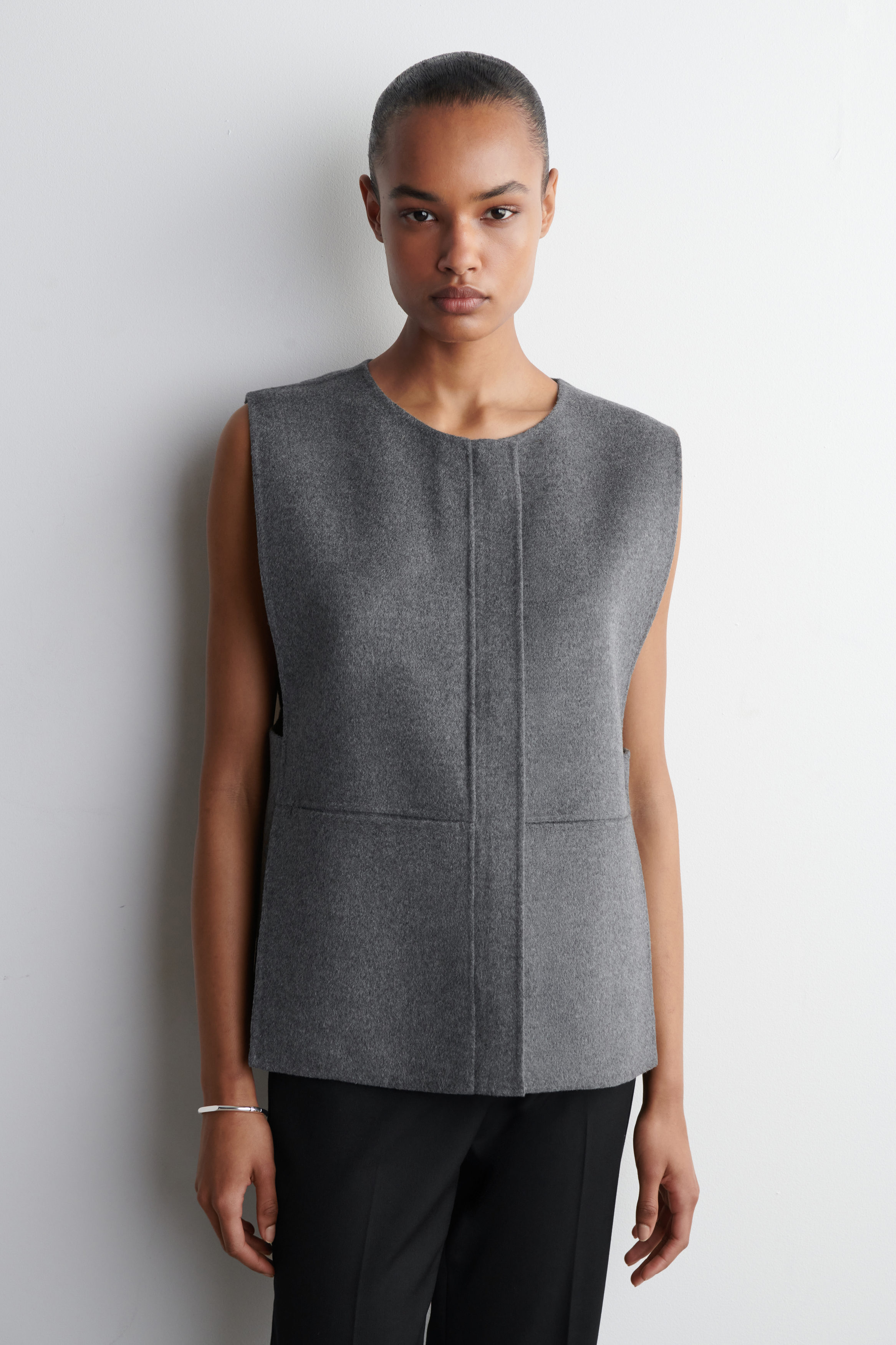 トップス rosymonster loop 2way zip gilet vest DOUBLE-FACED WOOL HYBRID VEST - GRAY | COS