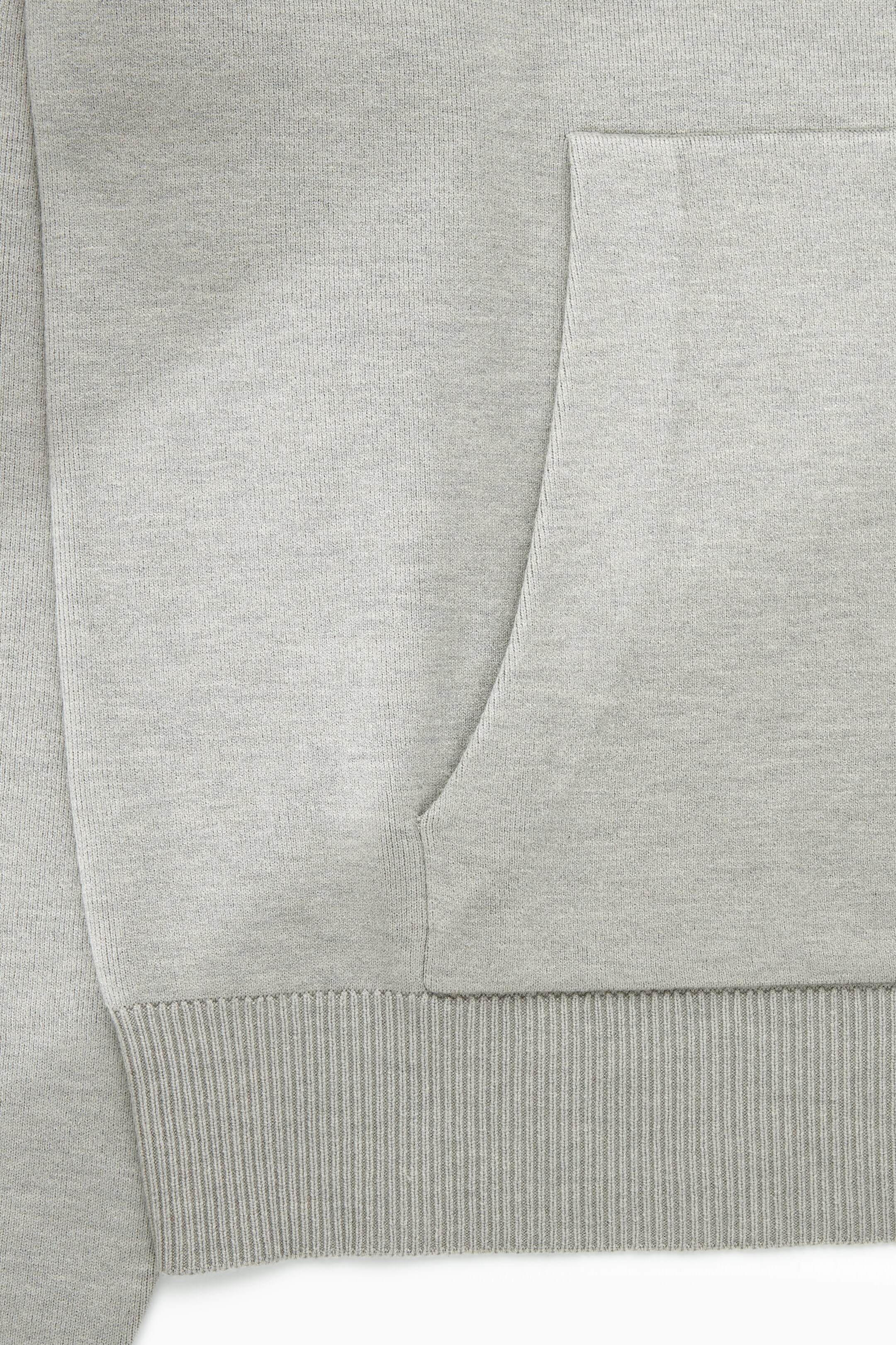 Vis større bilde: KNITTED HOODIE - GREY - HERRE | H&M NO 2