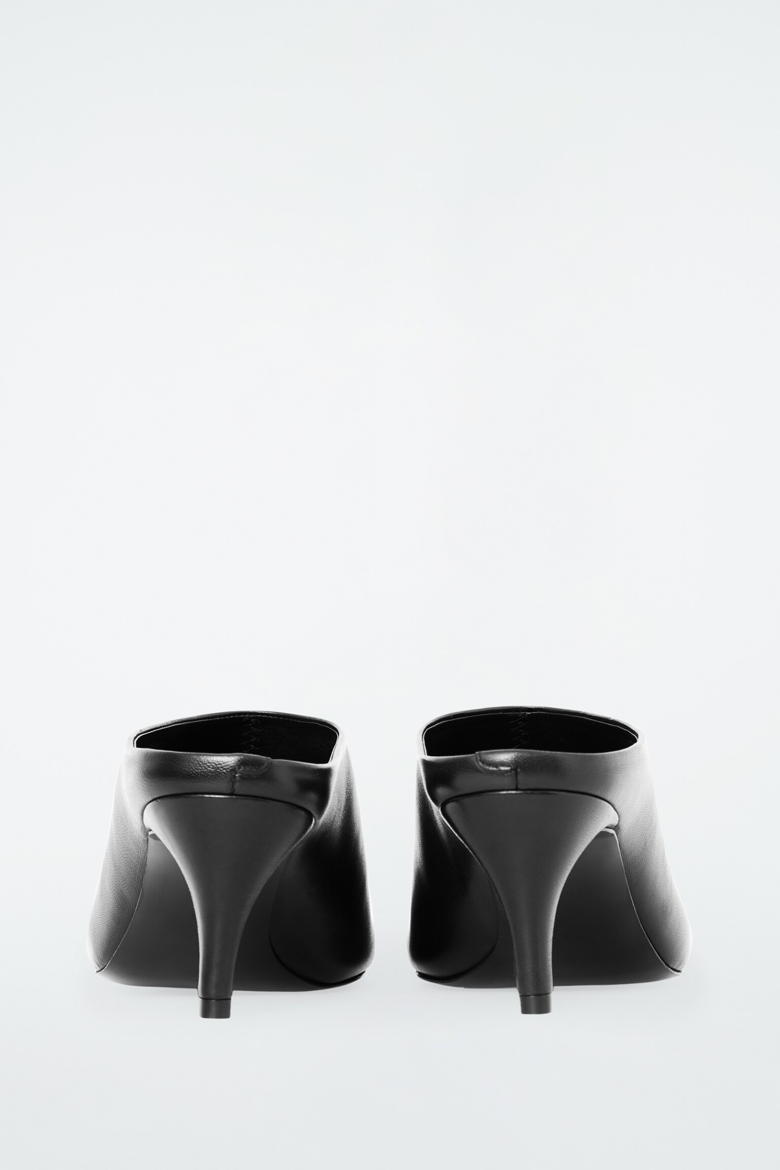 LEDER-MULES MIT KARREEFÖRMIGER ZEHENPARTIE - SCHWARZ - 2