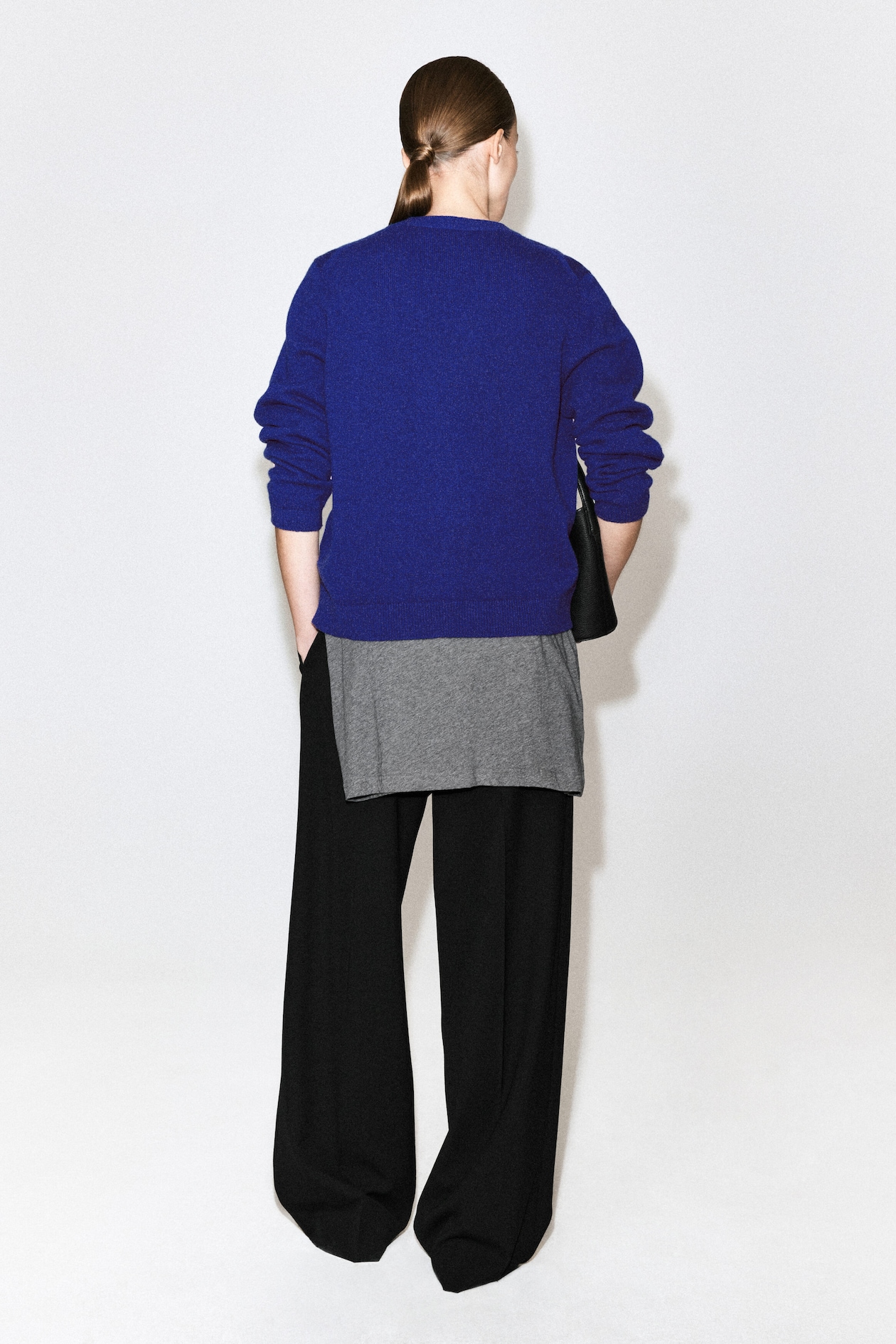 MERINO WOOL V-NECK CARDIGAN — COBALT BLUE