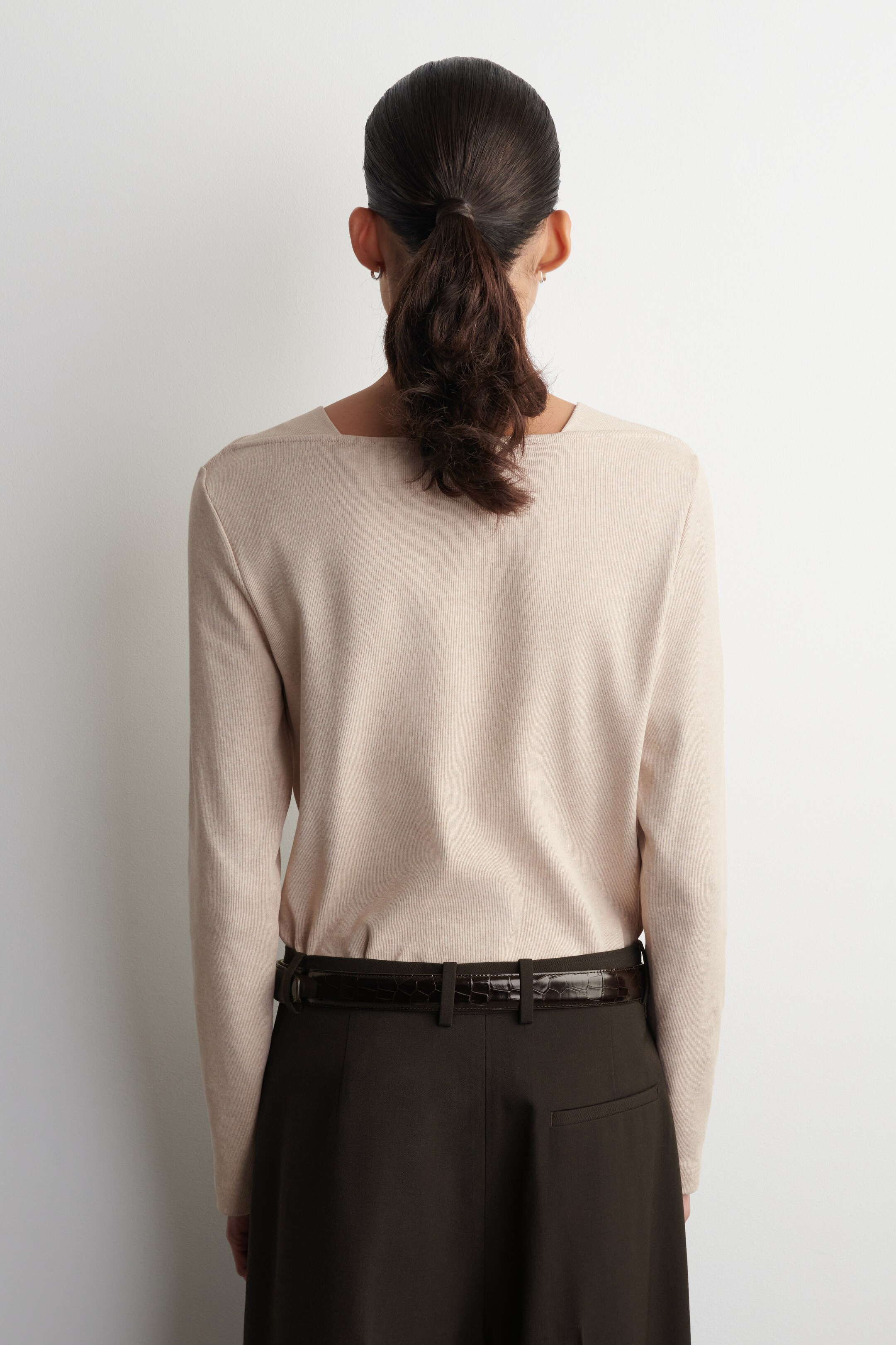 View larger image: COTTON-JERSEY LONG-SLEEVED TOP - ECRU - Ladies | H&M GB 4