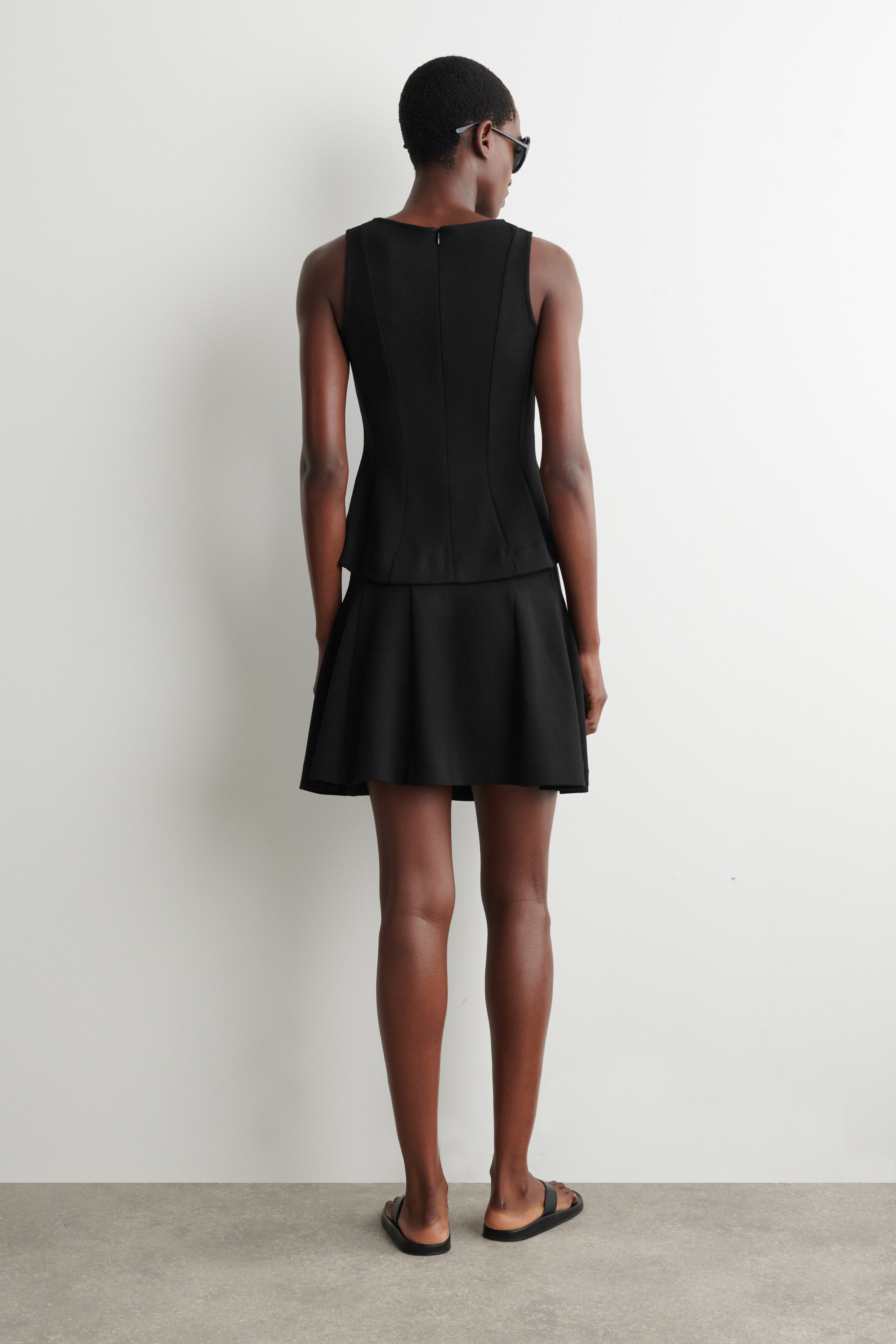 SCULPTED PANELED JERSEY MINI SKIRT - thumbnail 4