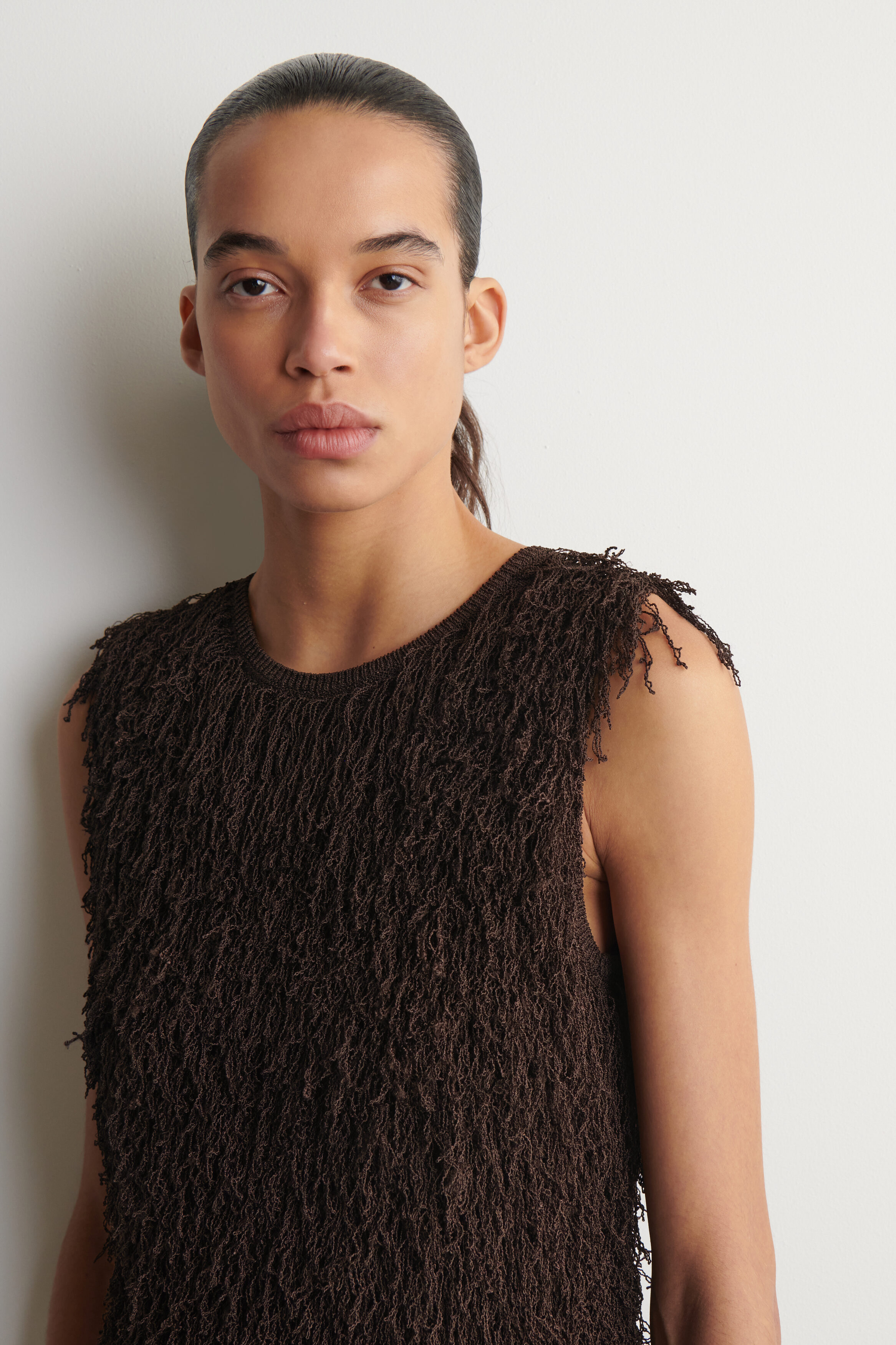 FRINGED KNITTED TOP - BROWN | COS CA