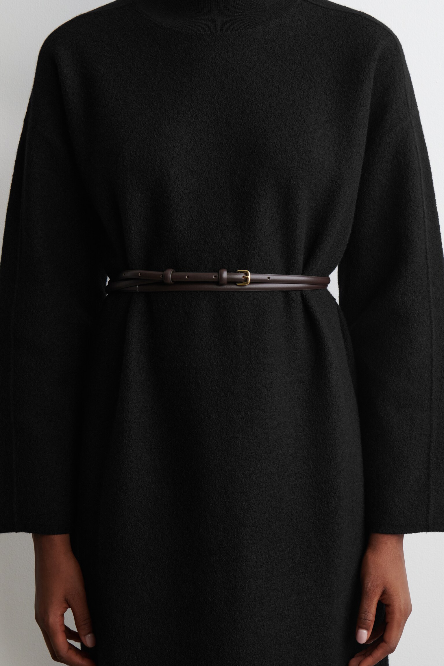 DOUBLE-WRAP SKINNY LEATHER BELT - КАФЯВО/БЯЛО