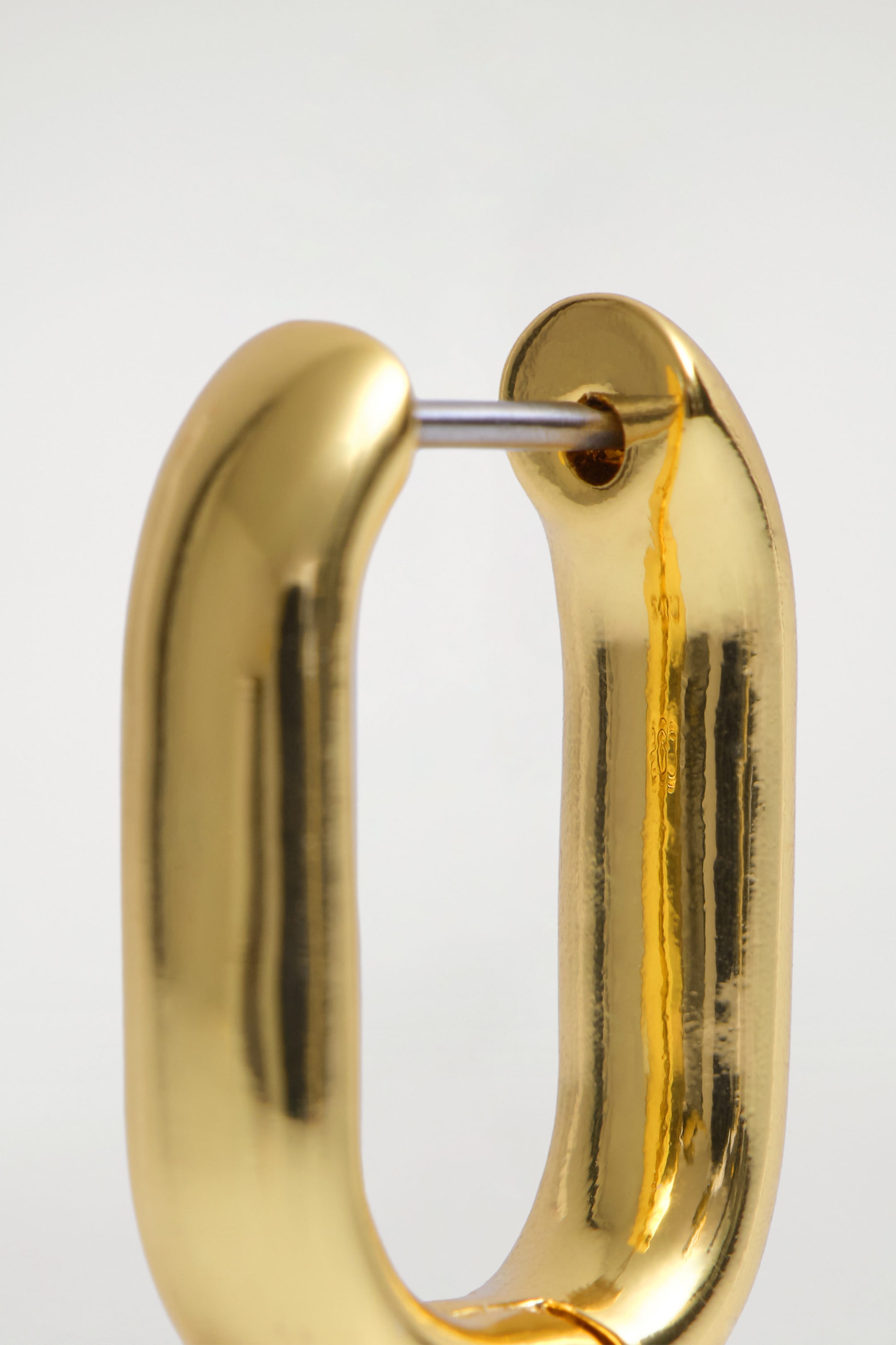 OVAL HOOP EARRINGS