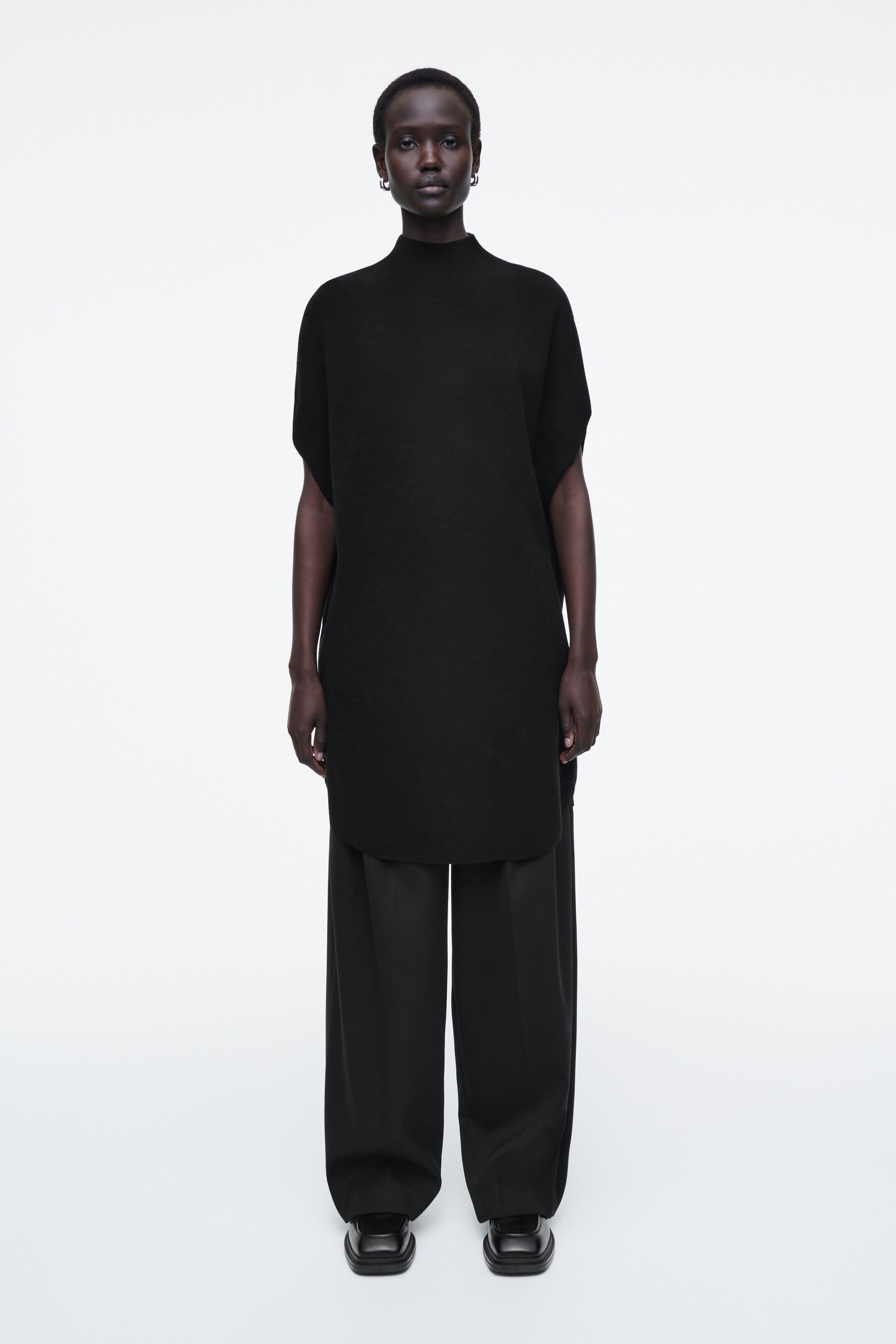 Zobrazit větší obrázek: COCOONING WOOL DRESS - ČERNÁ - ŽENY | H&M CZ 2