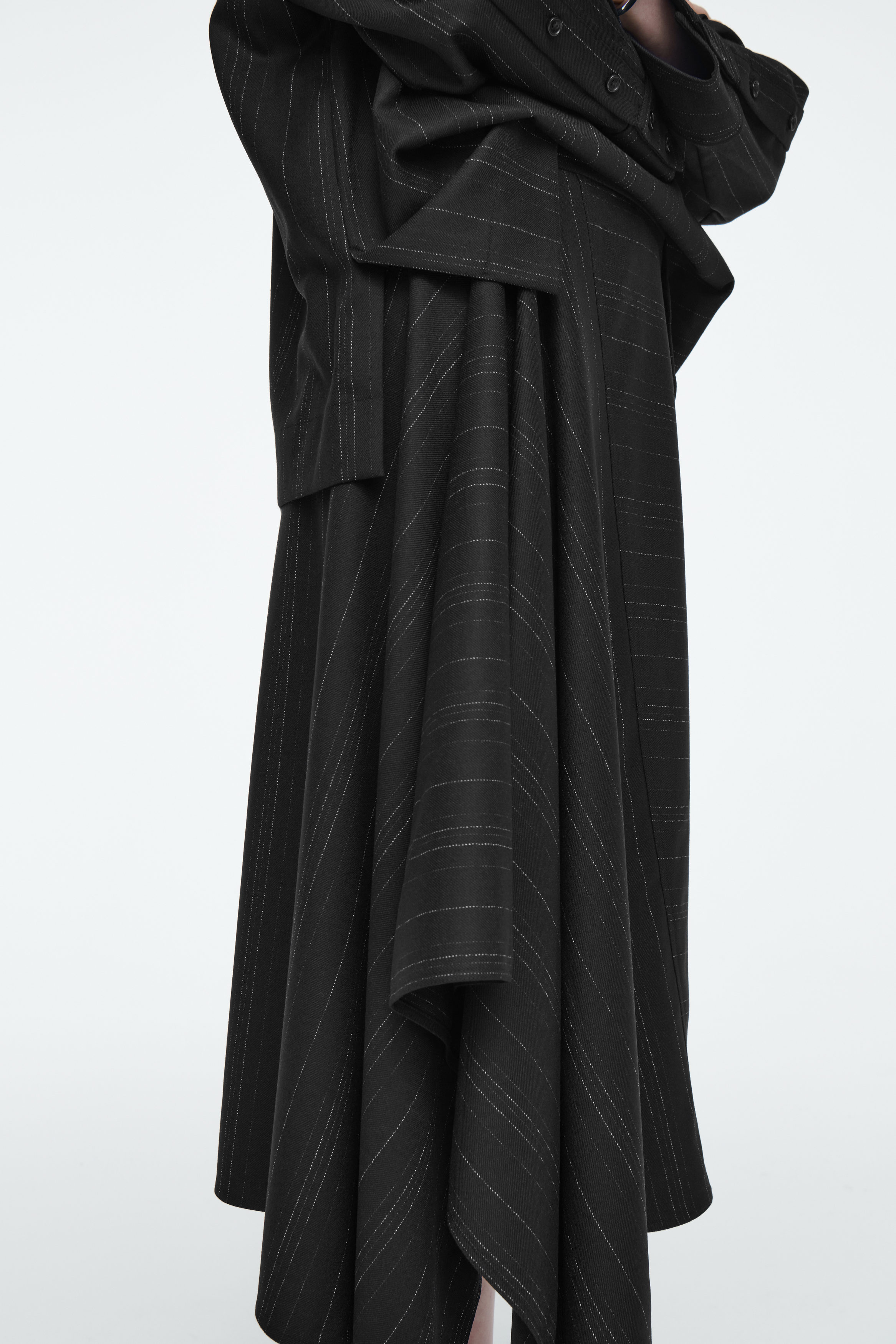 スカート STRIPED WOOL SKIRT d1df3f3c57a3789127be1dd05003f2