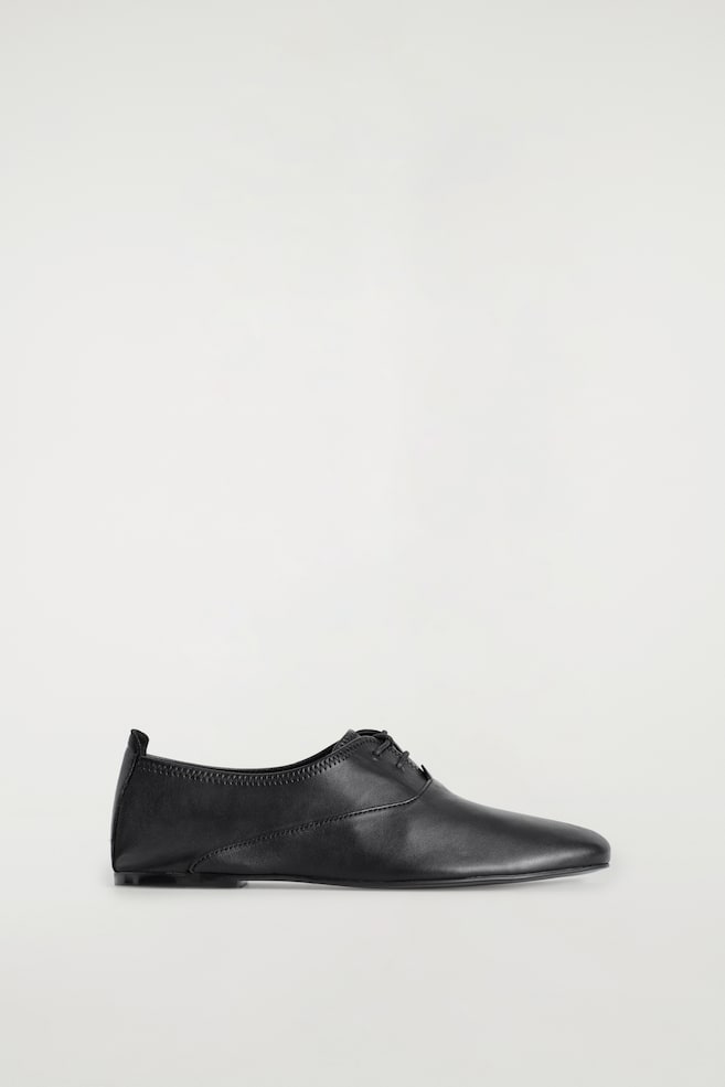 SOFT LEATHER BROGUES - BLACK - 1