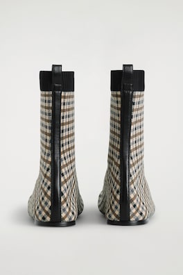 CHECKED KNITTED SOCK BOOTS — CAMEL / MICRO CHECK 2