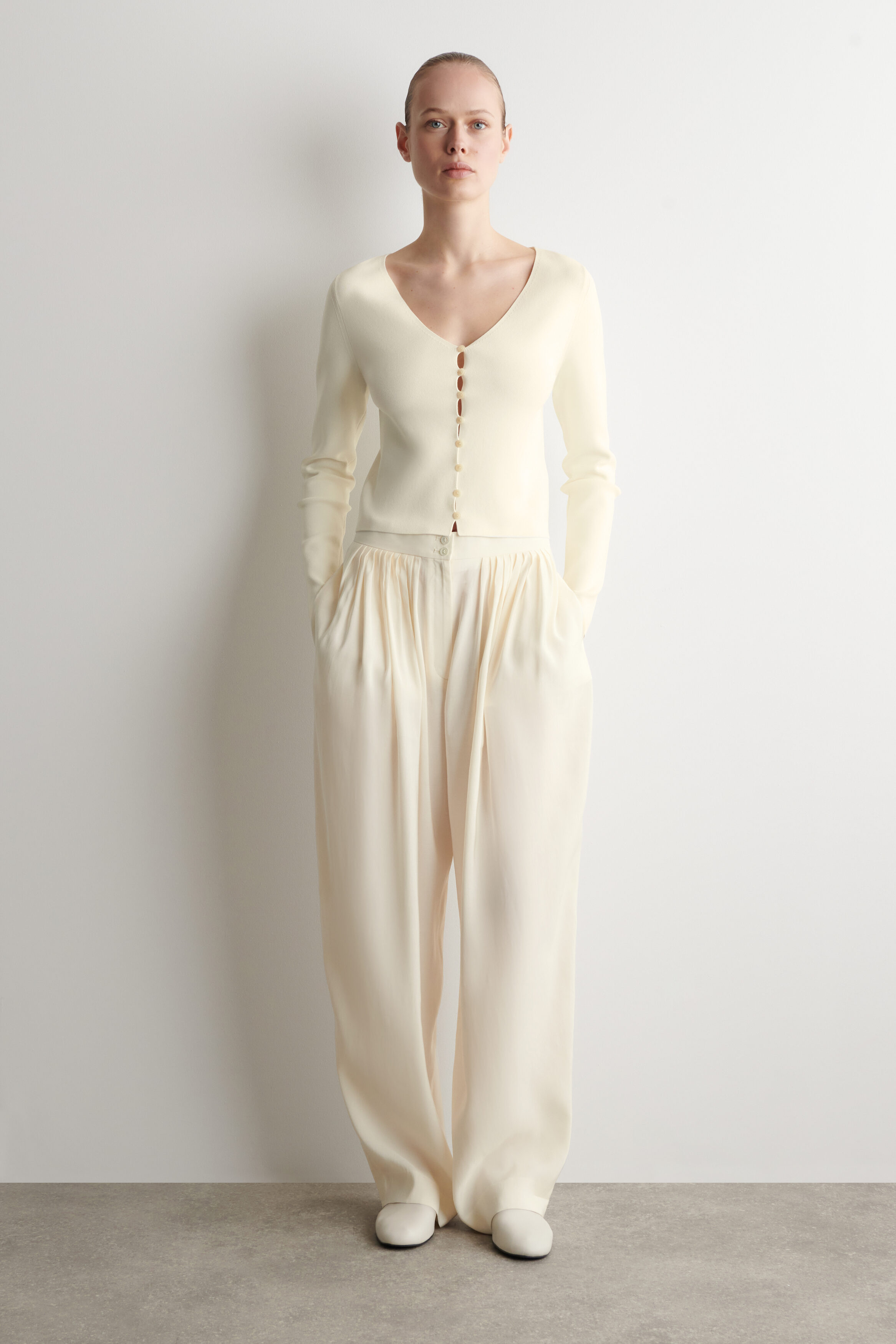 MINIMAL KNITTED V-NECK CARDIGAN - IVORY | COS CA