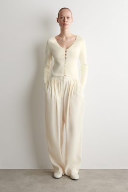 MINIMAL KNITTED V-NECK CARDIGAN — IVORY 3