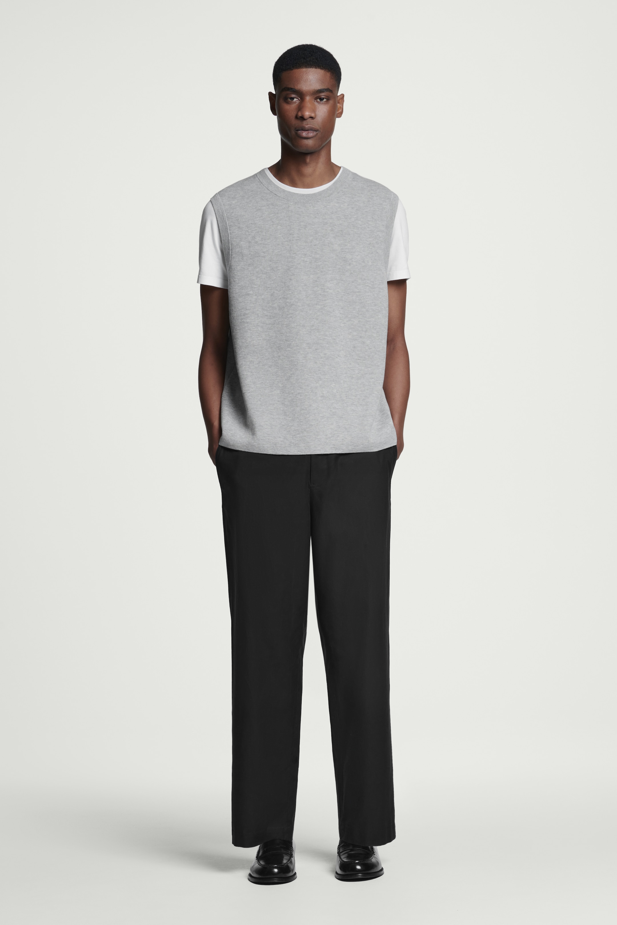 Grotere afbeelding bekijken: DUBBELZIJDIG GEBREID TANKTOP - GRIJS MÉLANGE - HEREN | H&M BE 2