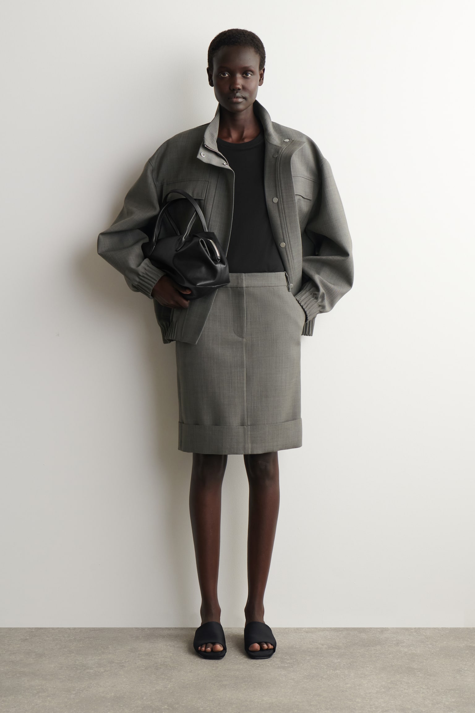 TRICOU DIN BUMBAC CU GULER ROTUND - NEGRU/ALB/MARO/BEJ MÉLANGE/BLEUMARIN/GALBEN UNTOS - 4