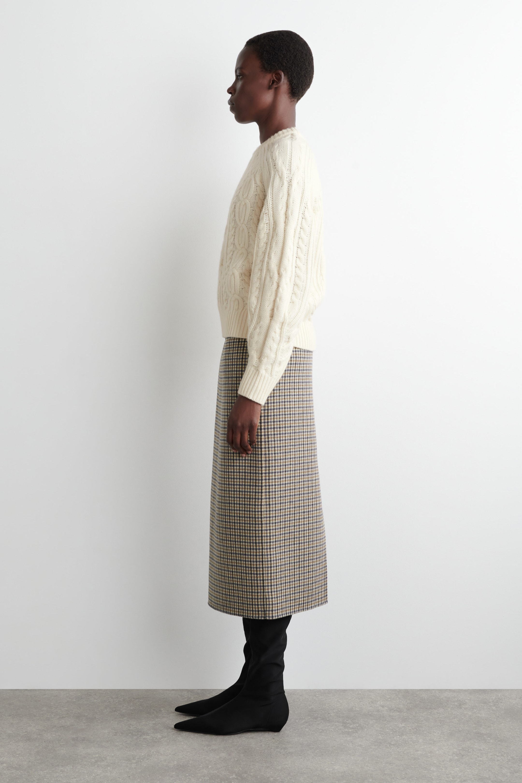 CABLE-KNIT WOOL-CASHMERE SWEATER