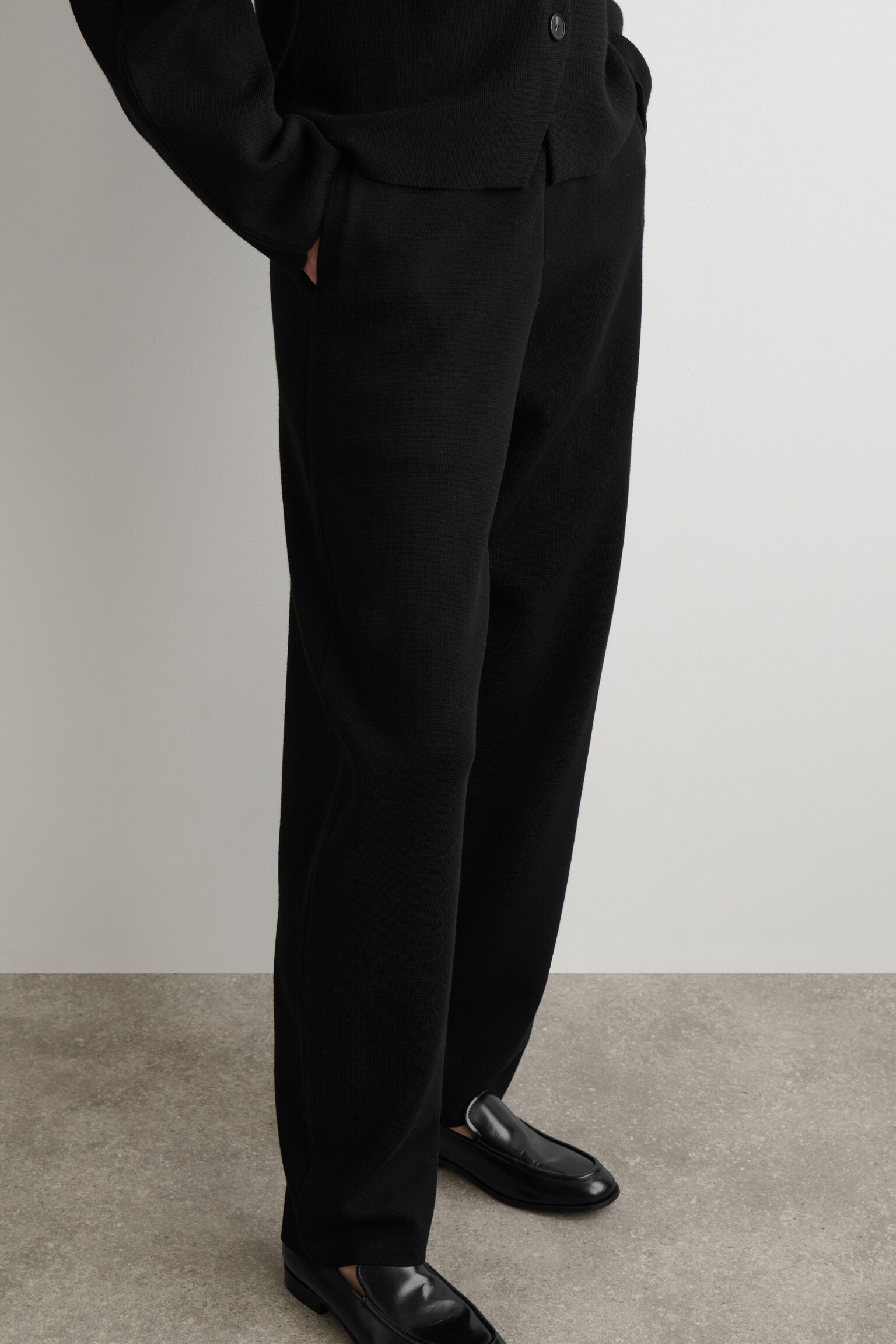 PANTALÓN ANCHO DE LANA - NEGRO - 4