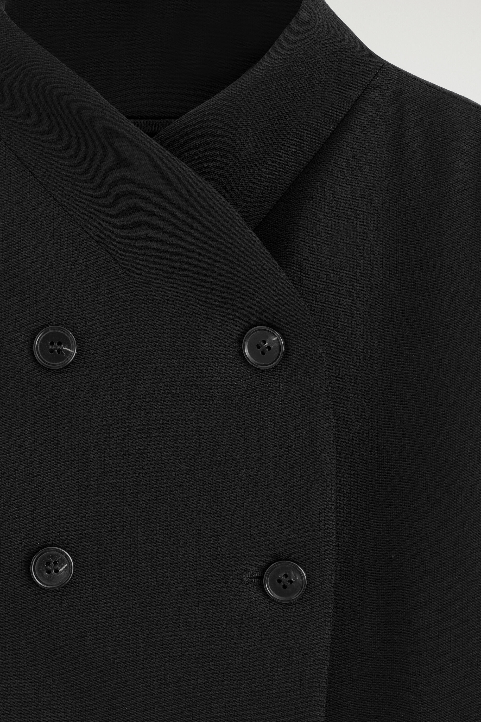SCULPTED STAND-COLLAR JACKET - BLACK | COS US
