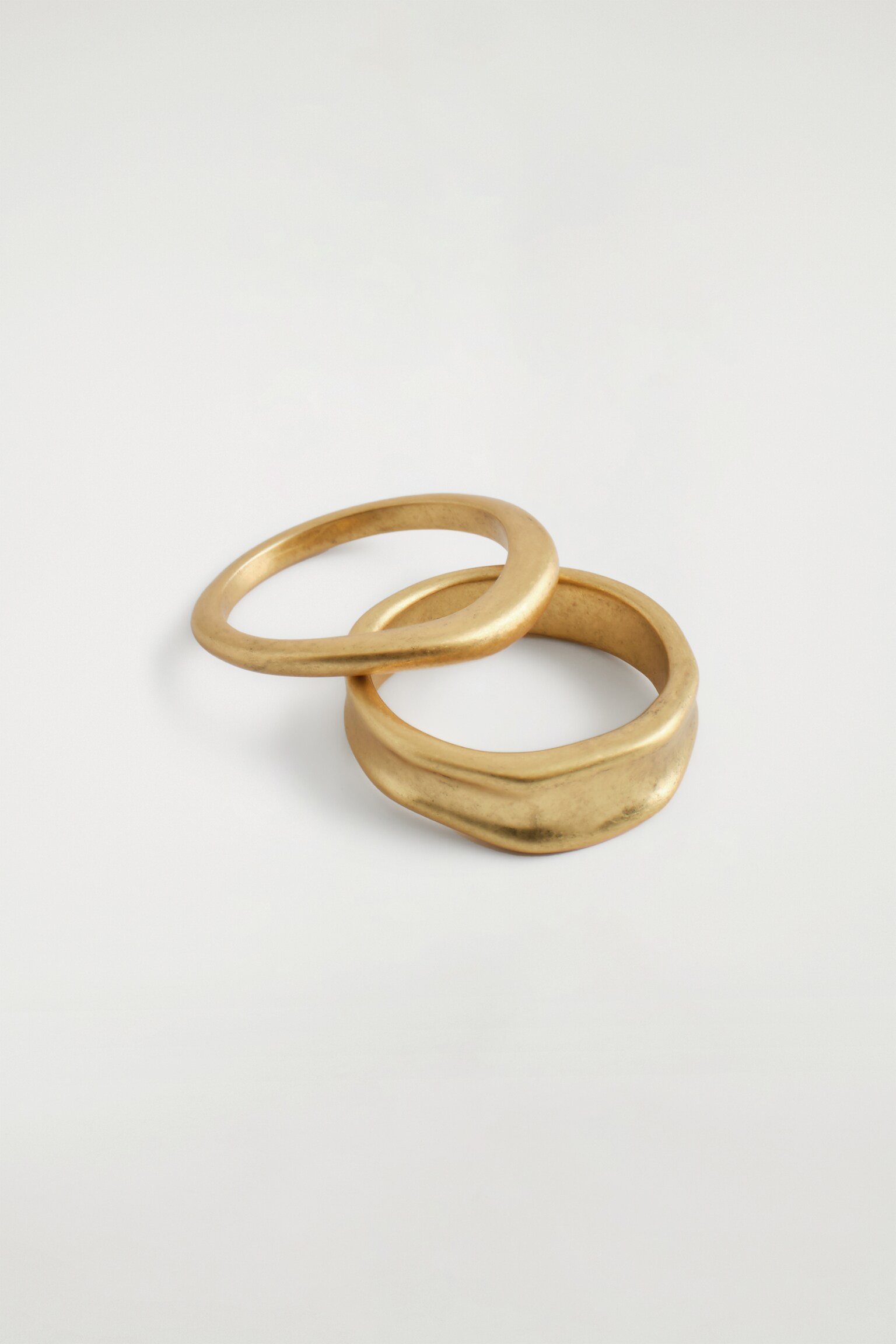 PACK DE 2 ANILLOS MARTILLADOS - DORADO - 5