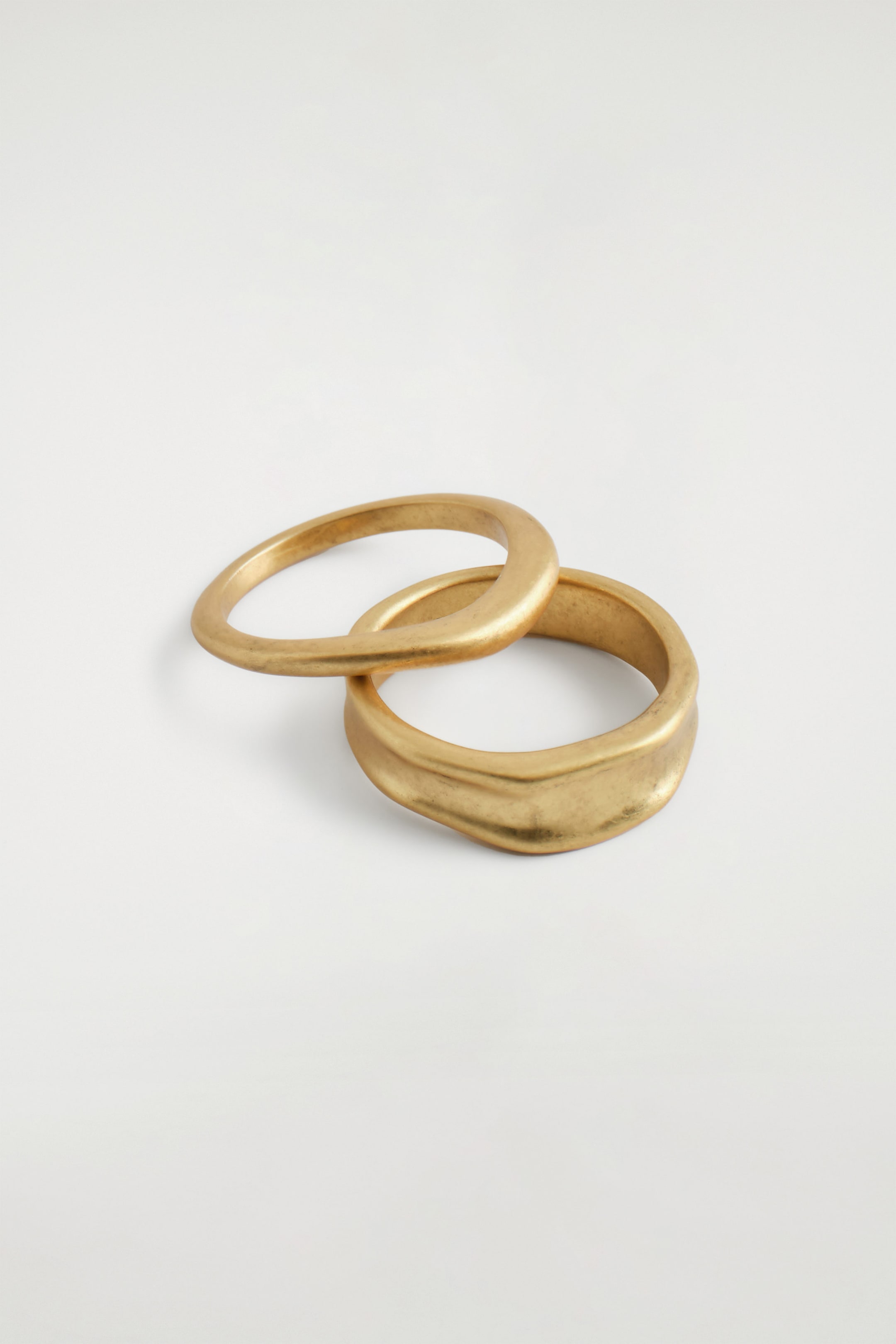 2-PACK HAMMERED RINGS