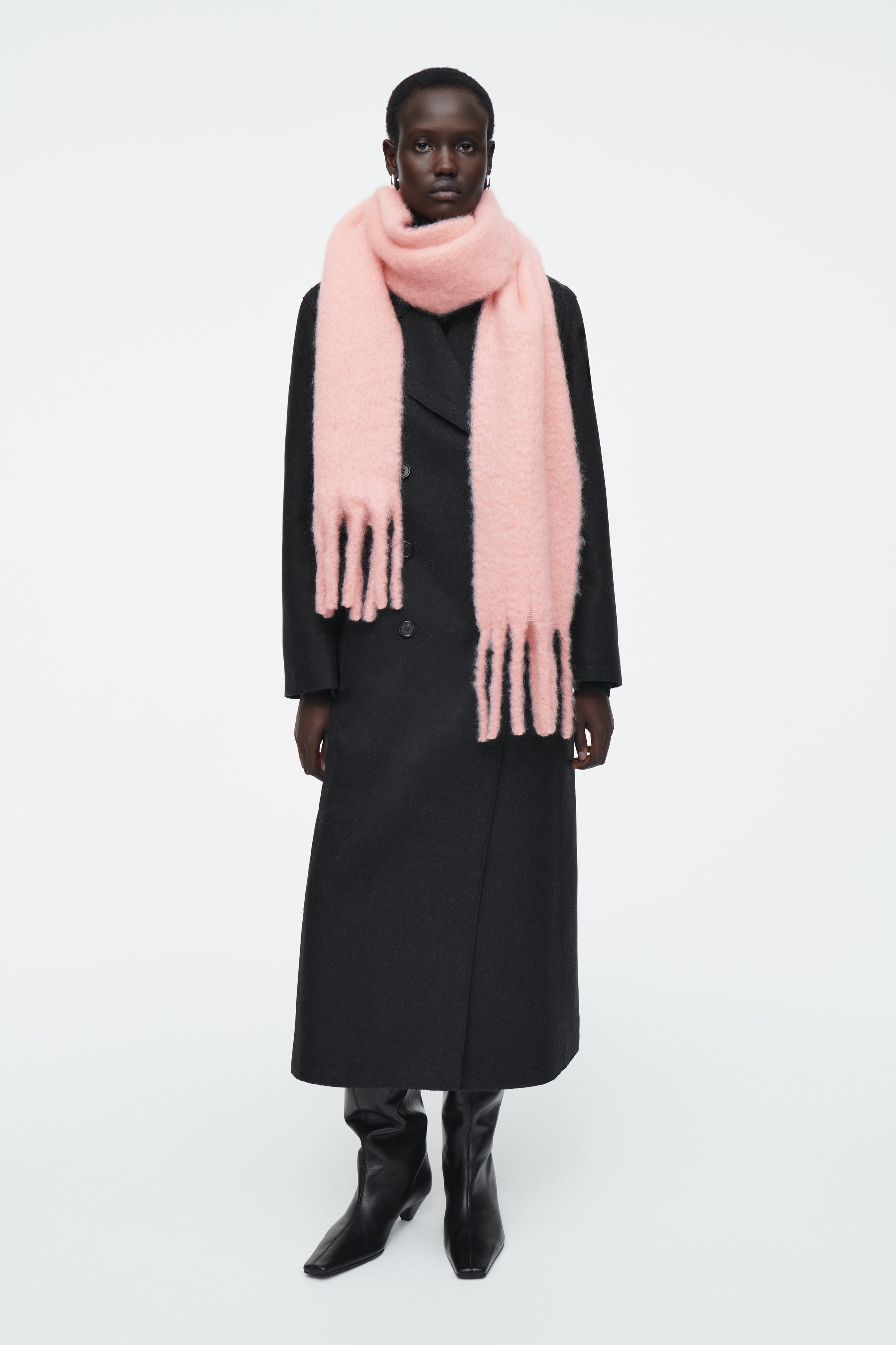 COS モヘアマフラー　Cos mohair muffler FRINGED BRUSHED-MOHAIR SCARF フリンジブラッシュドモヘア