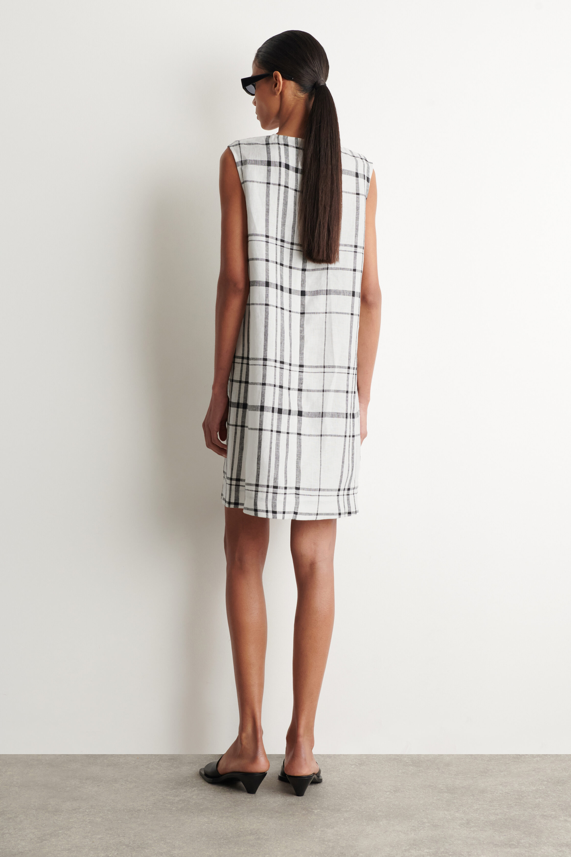 black and white plaid dress Free People - Laurel Mini this mini moves seamlessly through the day with easygoing charm Girls' Black Gingham Dress |