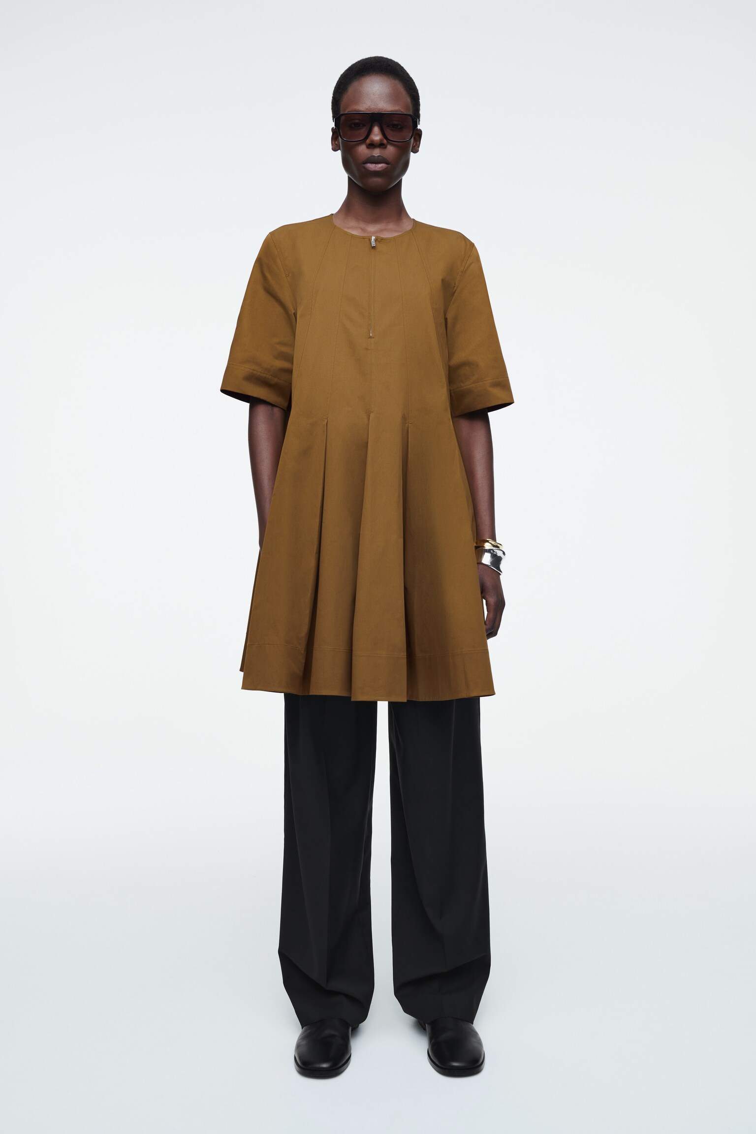 ROBE COURTE PLISSÉE ET ZIPPÉE EN COTON - BRUN/BRUN FONCÉ/BLANC - 3
