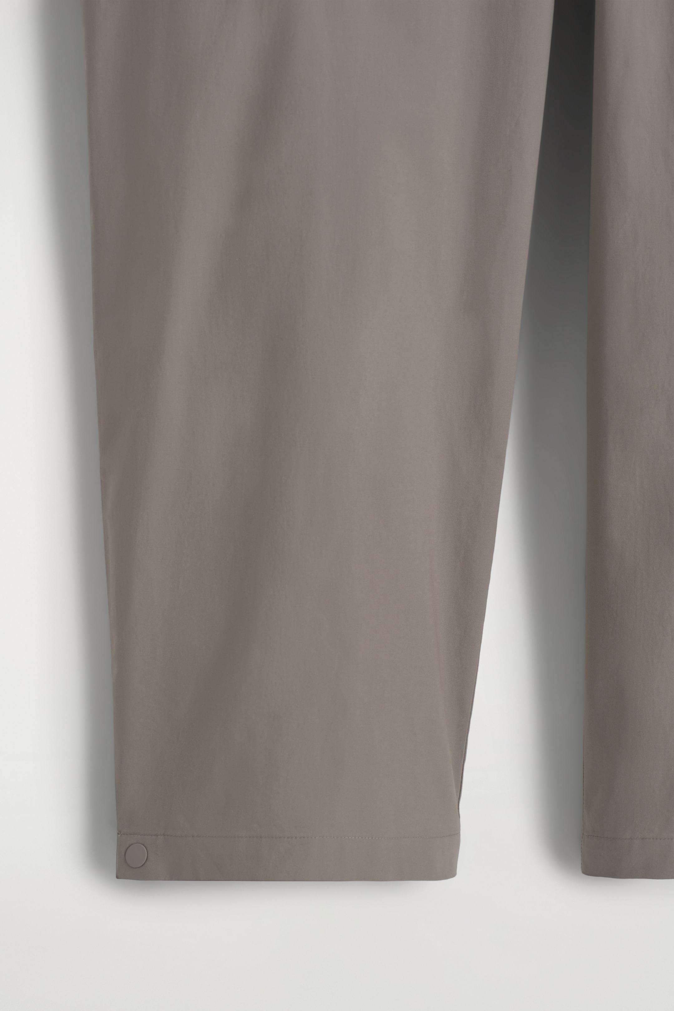 Agrandir l'image: PANTALON COURT BARREL EN COTON - GRIS - HOMME | H&M BE 8