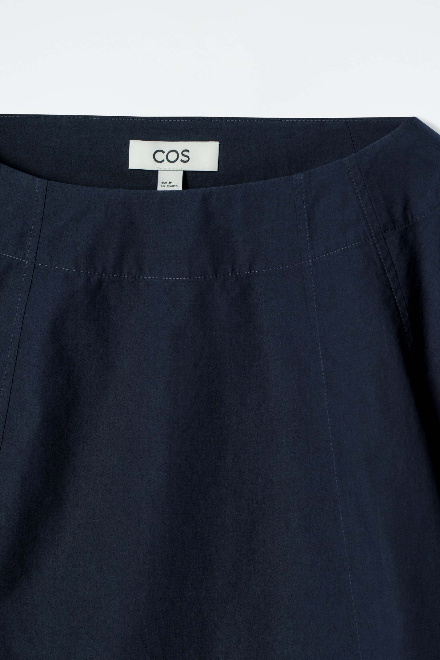 BLUSA OVERSIZE DE ALGODÓN CON CUELLO BARCO - AZUL MARINO/BLANCO - 3