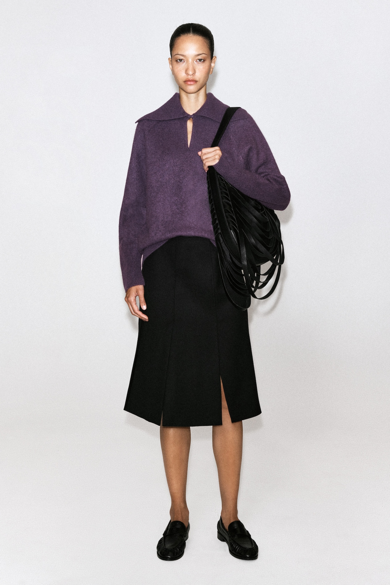 V-DETAIL PURE CASHMERE MOCK-NECK SWEATER — EGGPLANT