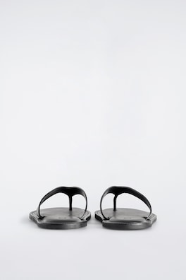 LEATHER FLIP FLOPS — BLACK 1