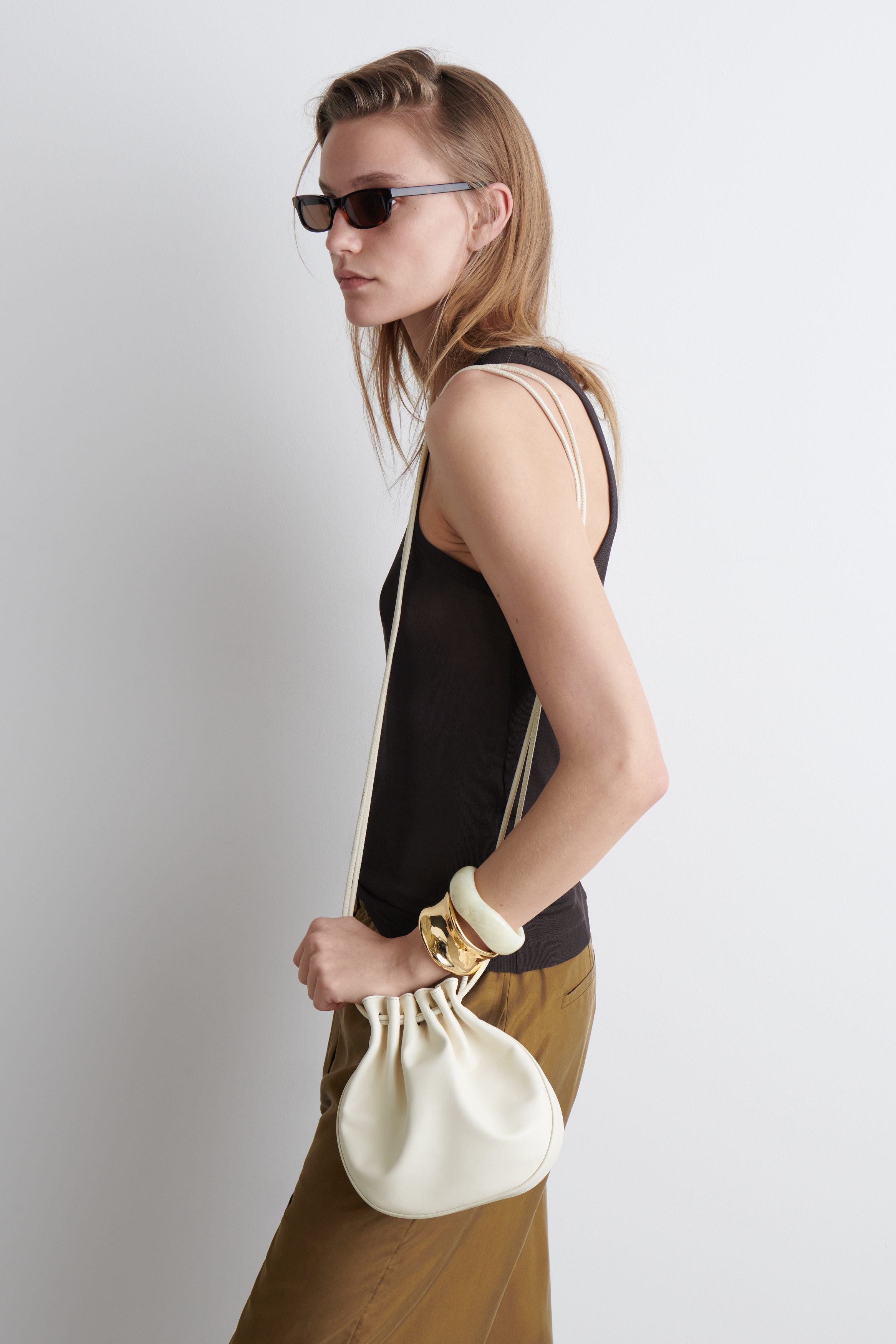 GATHERED POUCH BAG - LEATHER - CHALK | COS