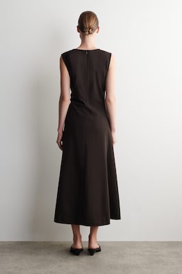 TWIST-DETAIL JERSEY MIDI DRESS — BROWN 3
