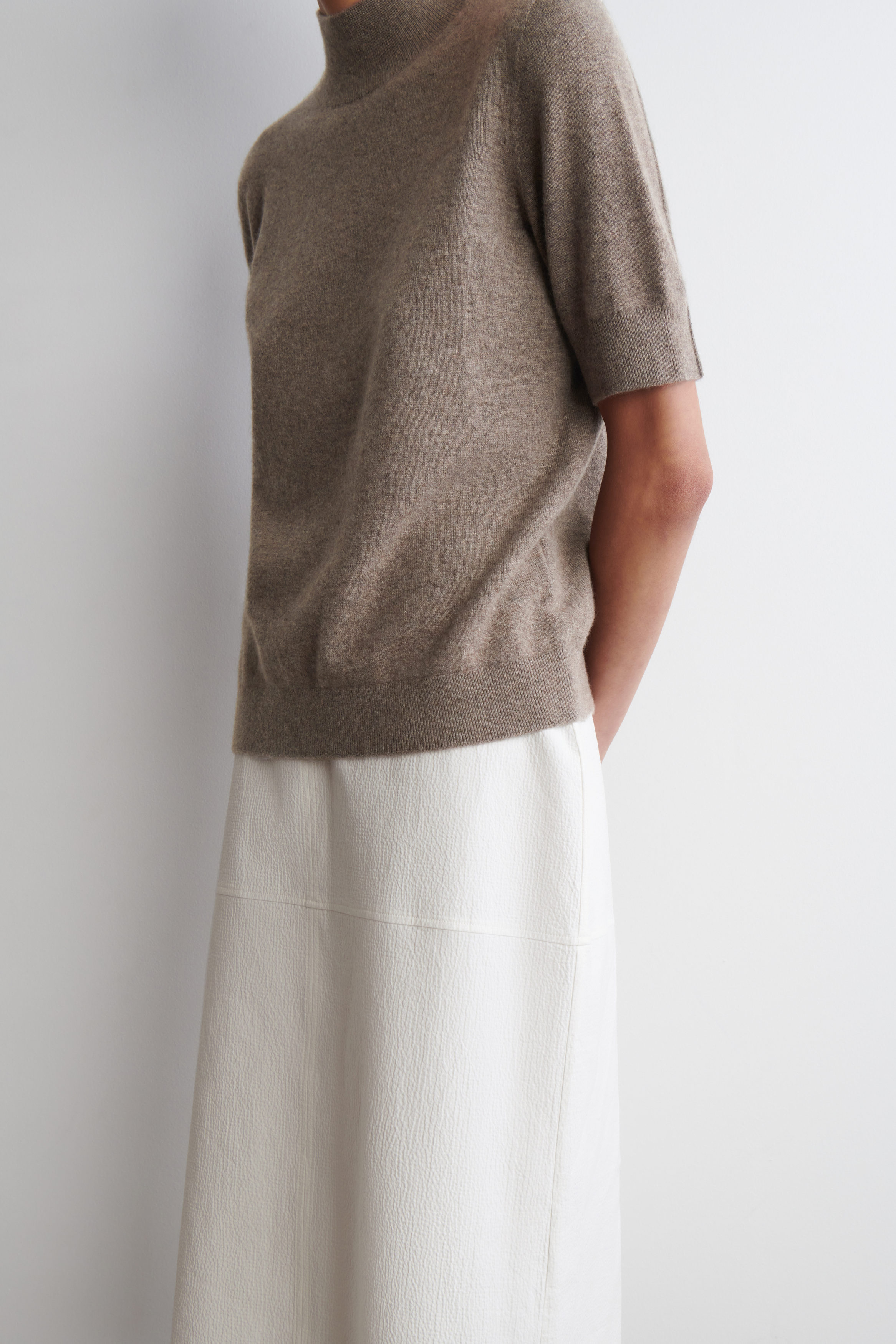WOMEN SP INCISION SKIRT 完売品　新品タグ付き　Sサイズ NWT - Bianca Nygard Women's Skirt, Size 16, Brown Gold