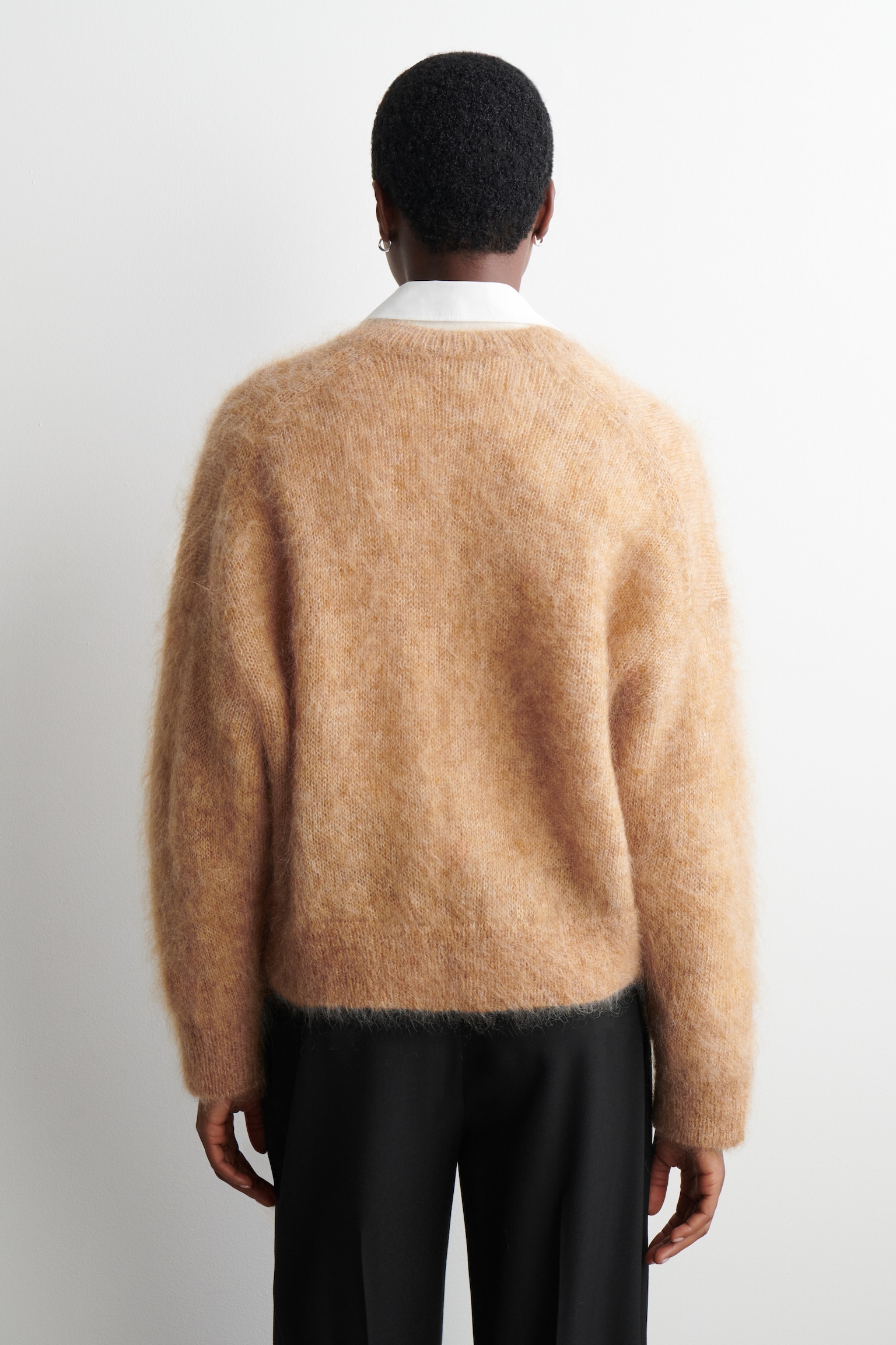 CÁRDIGAN DE CUELLO DE PICO EN LANA Y MOHAIR - CAMEL JASPEADO - 7