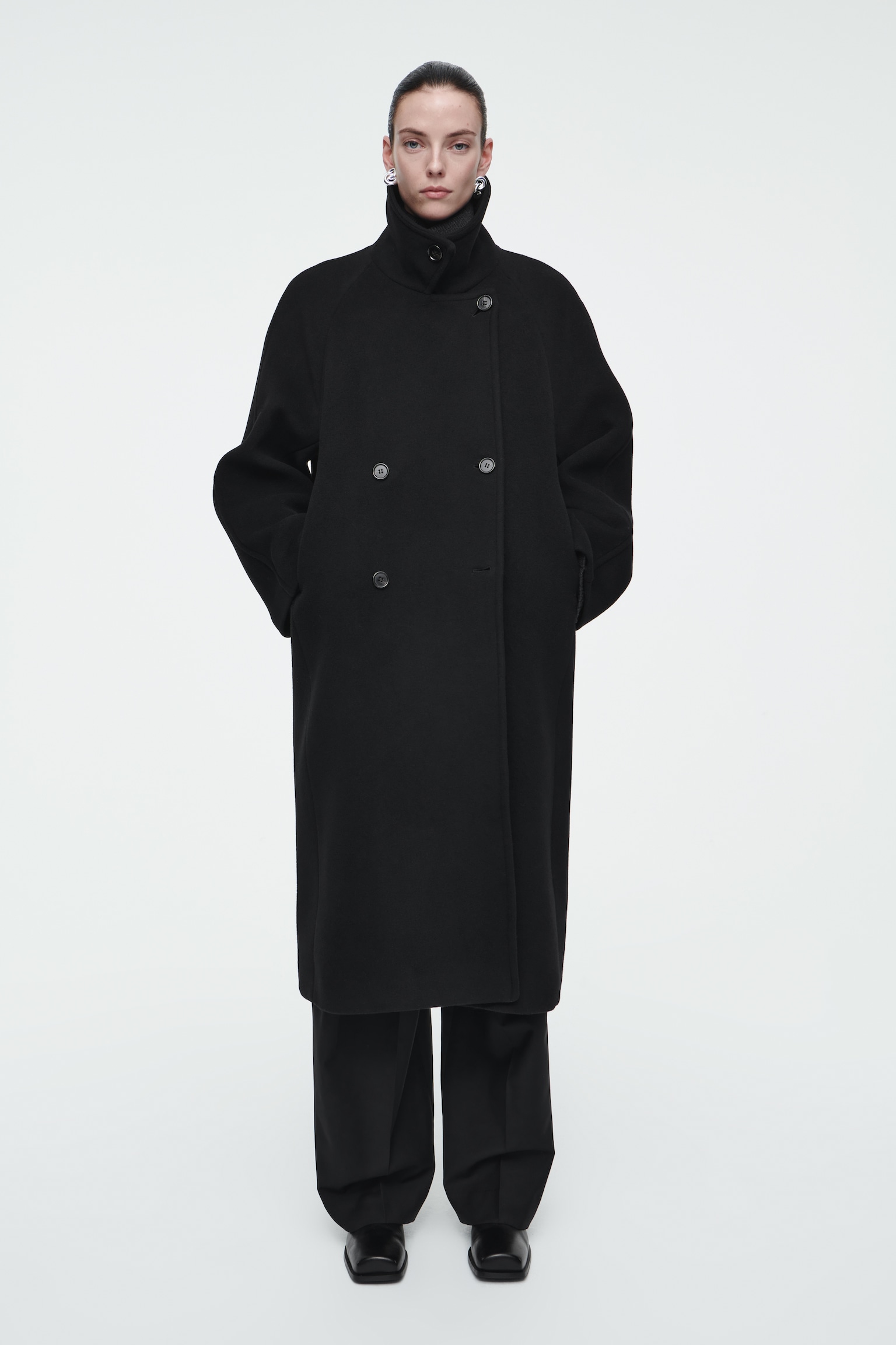 OVERSIZED DOUBLE-BREASTED WOOL COAT - BLACK/DARK GREEN