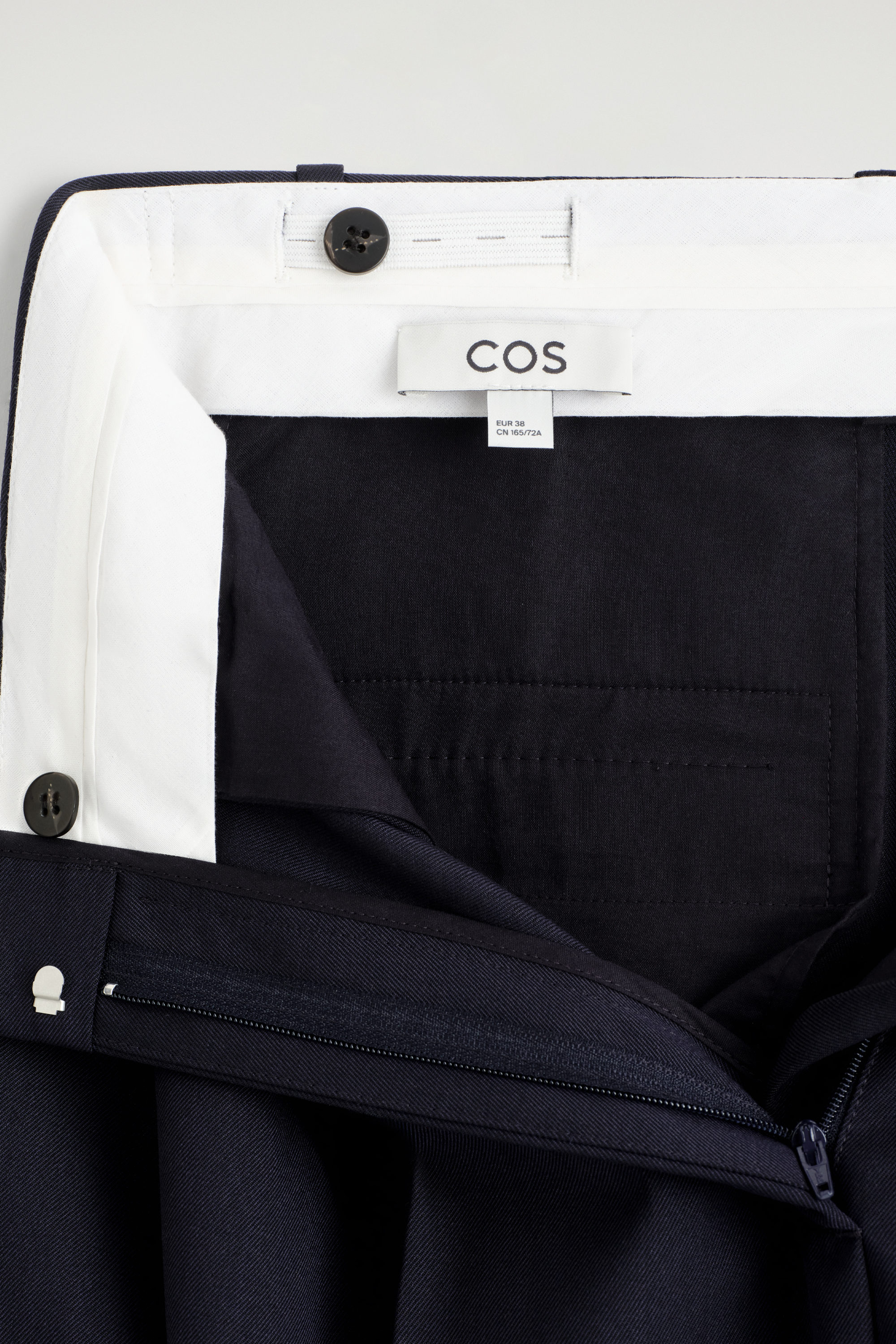 RELAXED TWILL WIDE-LEG PANTS - BLACK | COS US