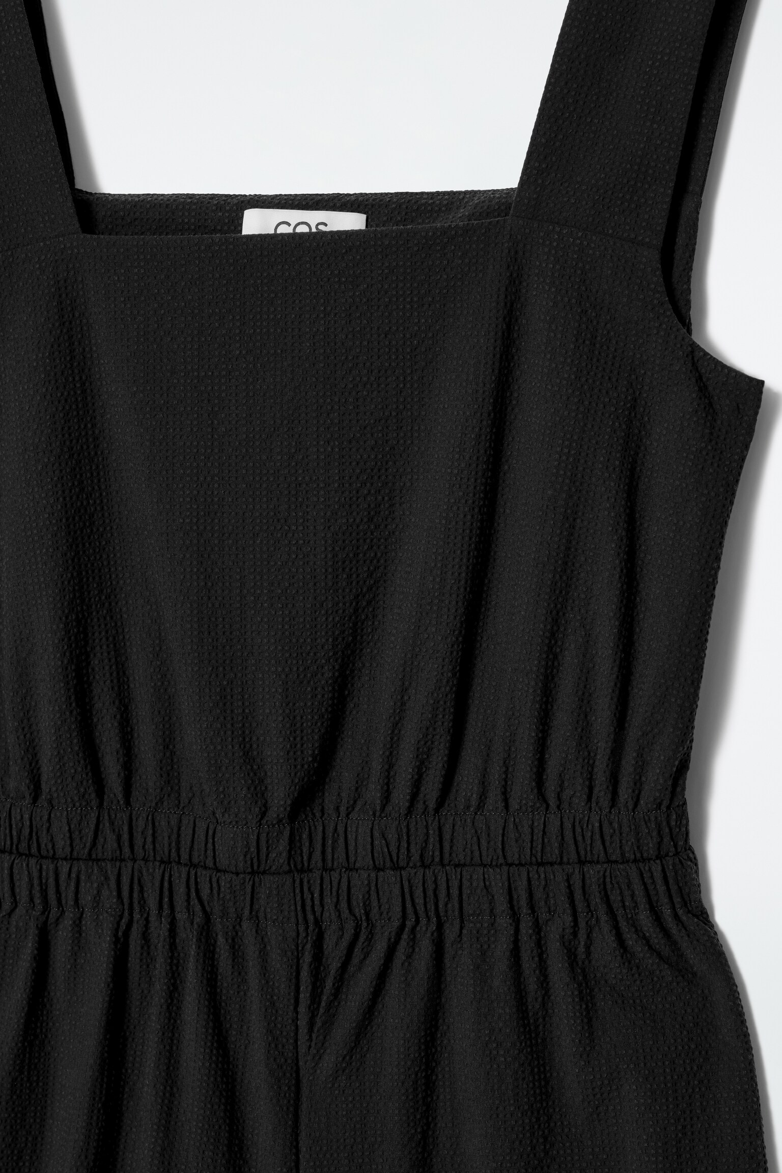 MONO ANCHO CON TEXTURA Y ESPALDA DESCUBIERTA - NEGRO - 4