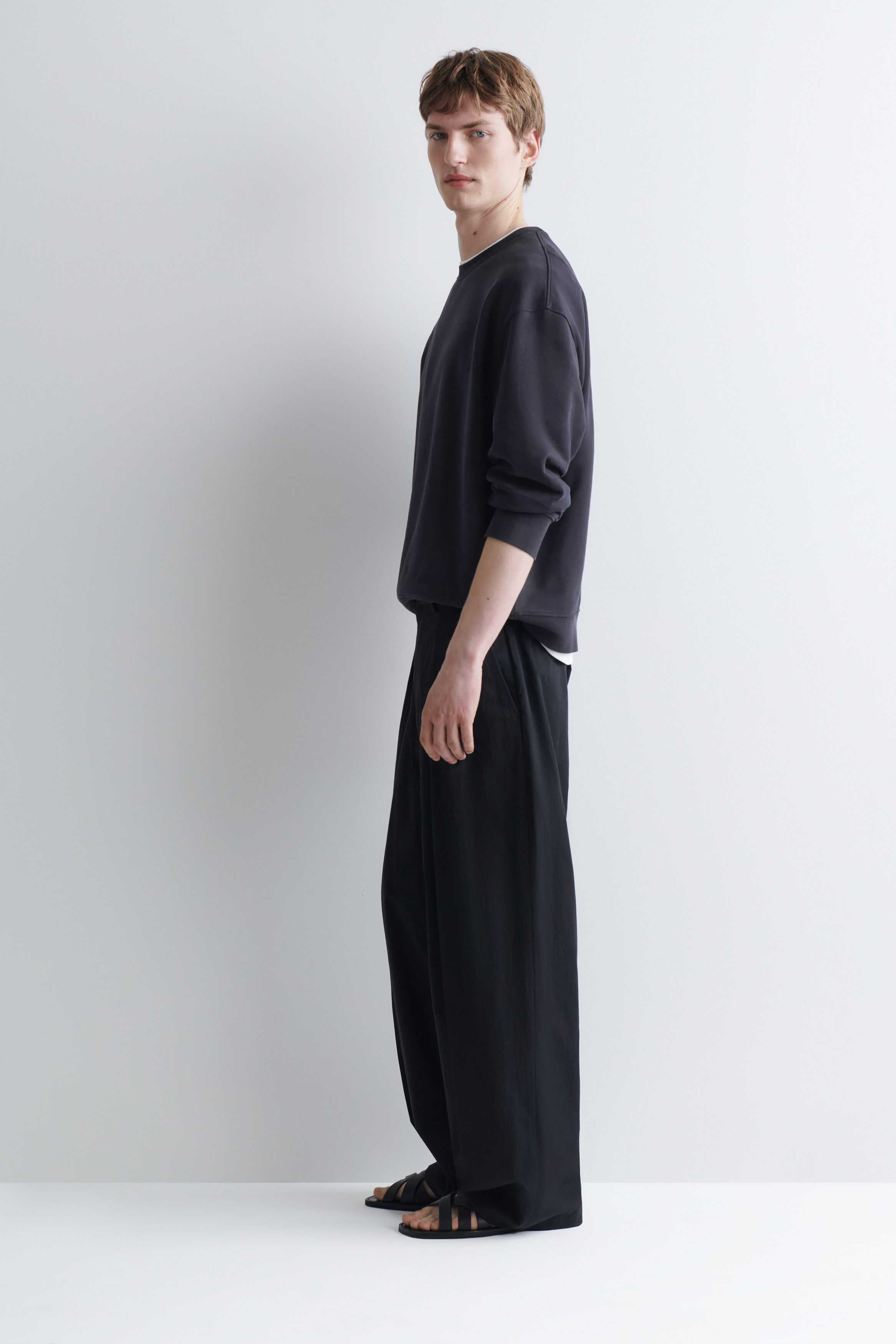 WASHED-COTTON SWEATSHIRT - thumbnail 9