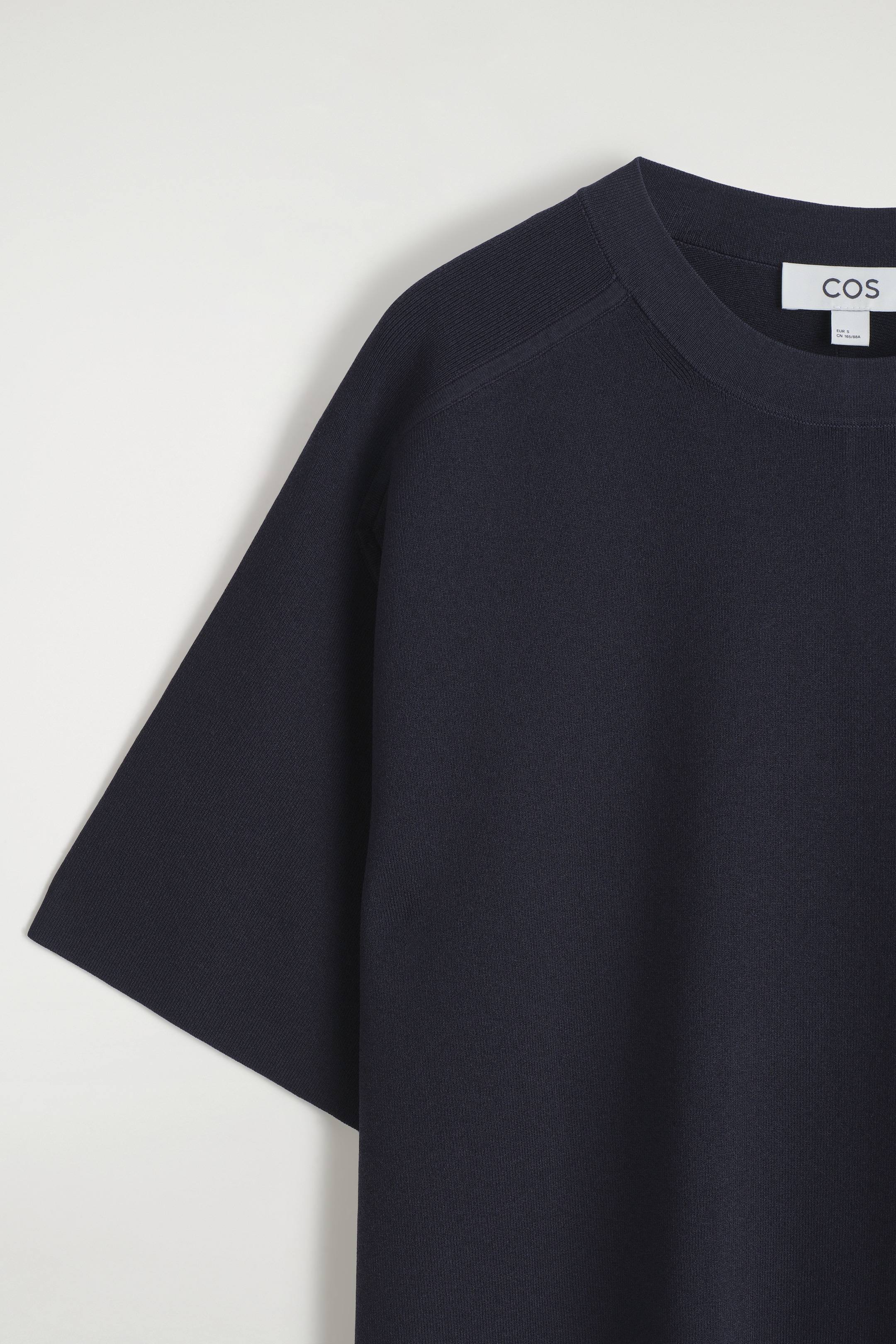 Grösseres Bild ansehen: GESTRICKTES T-SHIRT-KLEID - NAVYBLAU - DAMEN | H&M CH 6