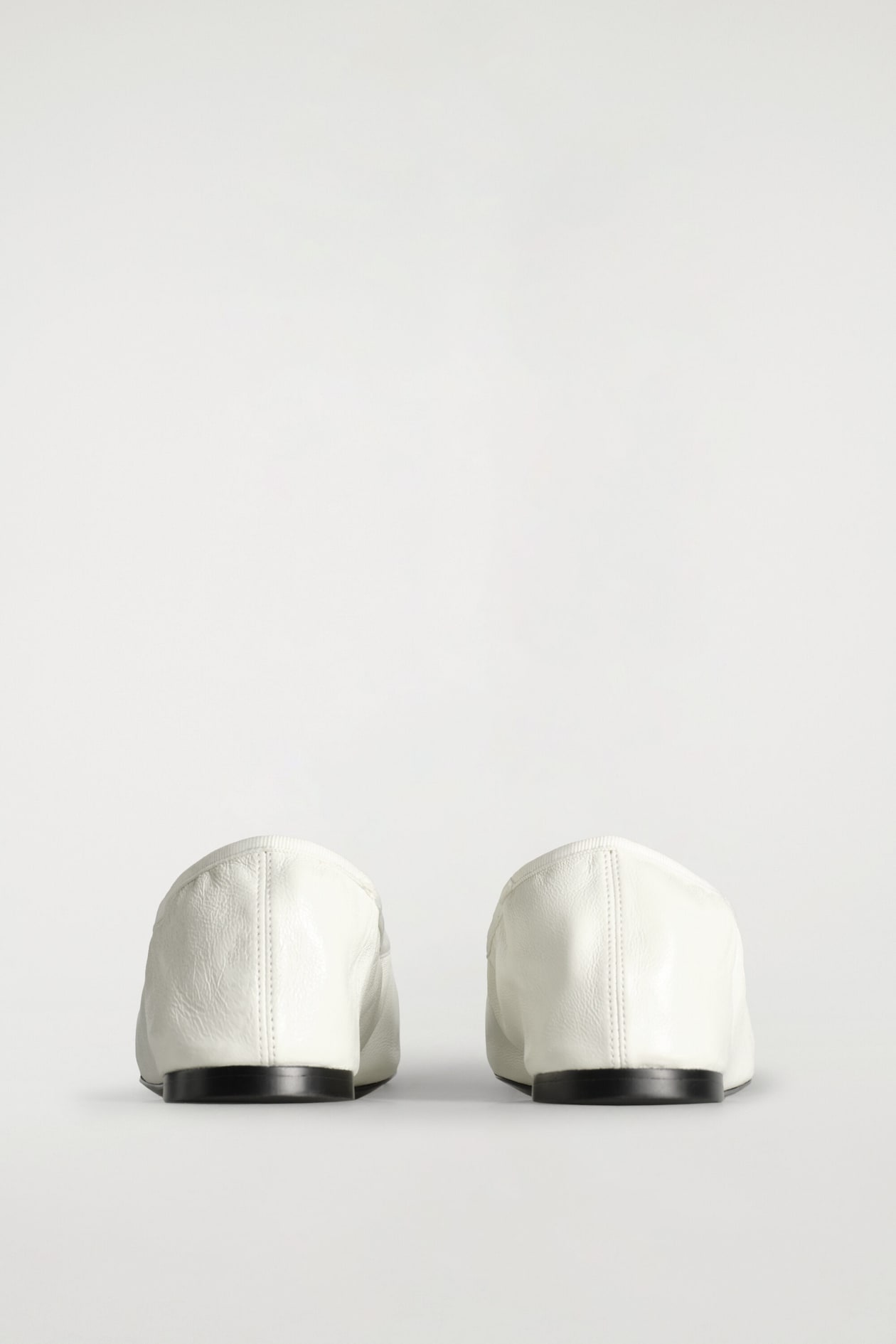 LEATHER BALLET FLATS — WHITE