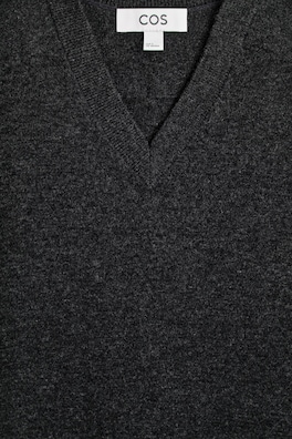 MERINO WOOL V-NECK VEST — DARK GREY 6