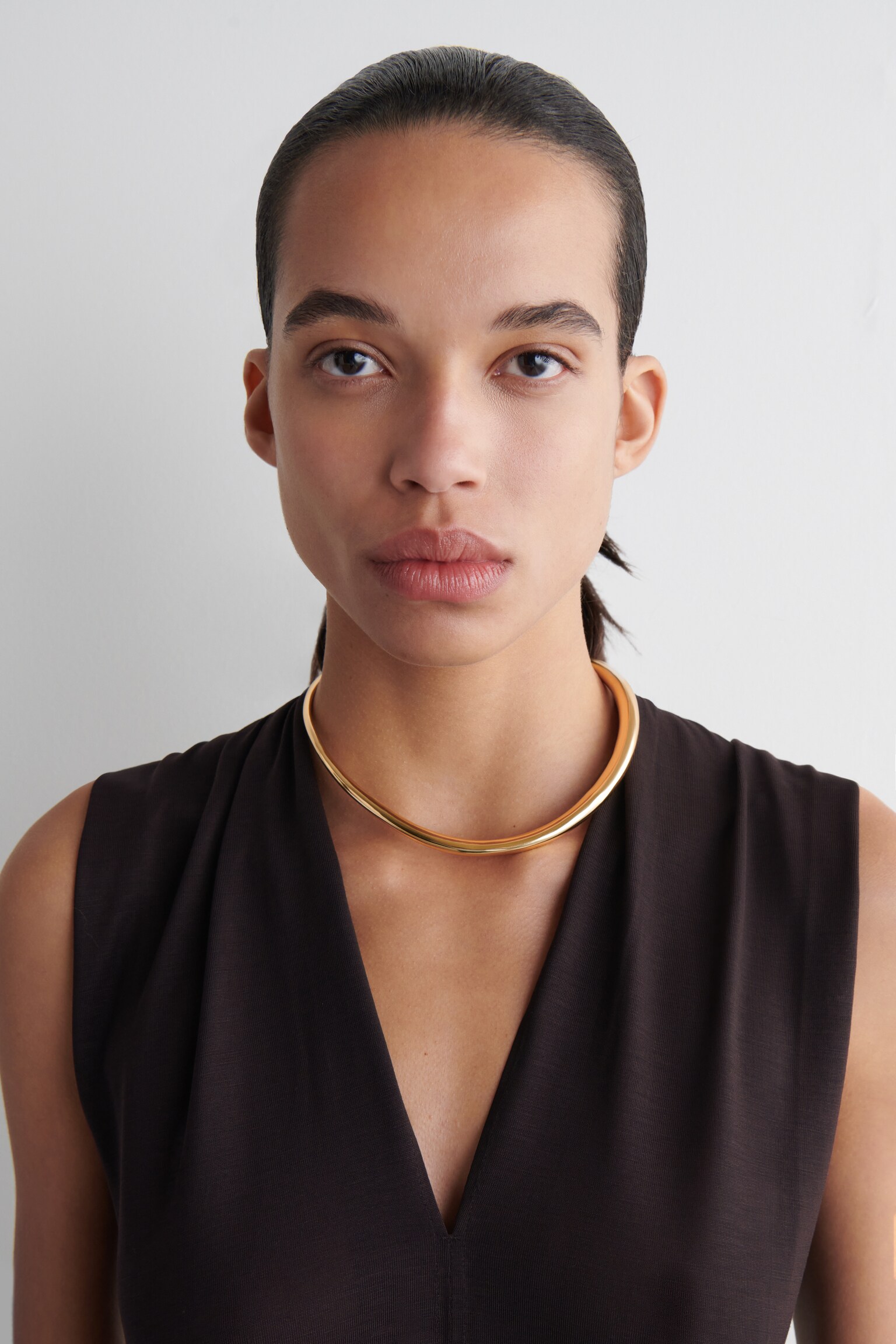 COLLANA RICURVA IN STILE BRACCIALE - ORO - 1