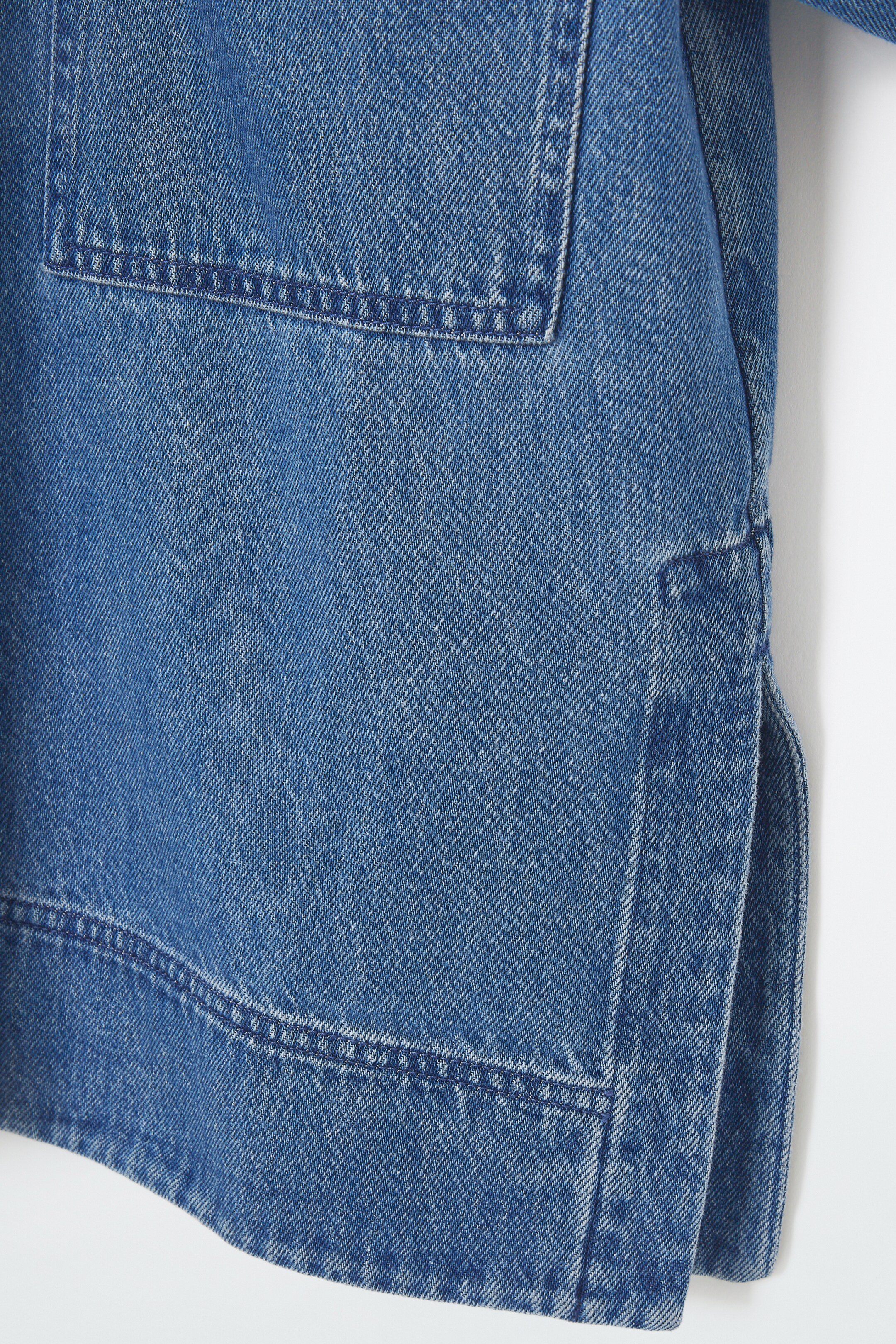 Agrandir l'image: CHEMISE ENCOLURE EN V EN DENIM - BLEU - FEMME | H&M CH 3