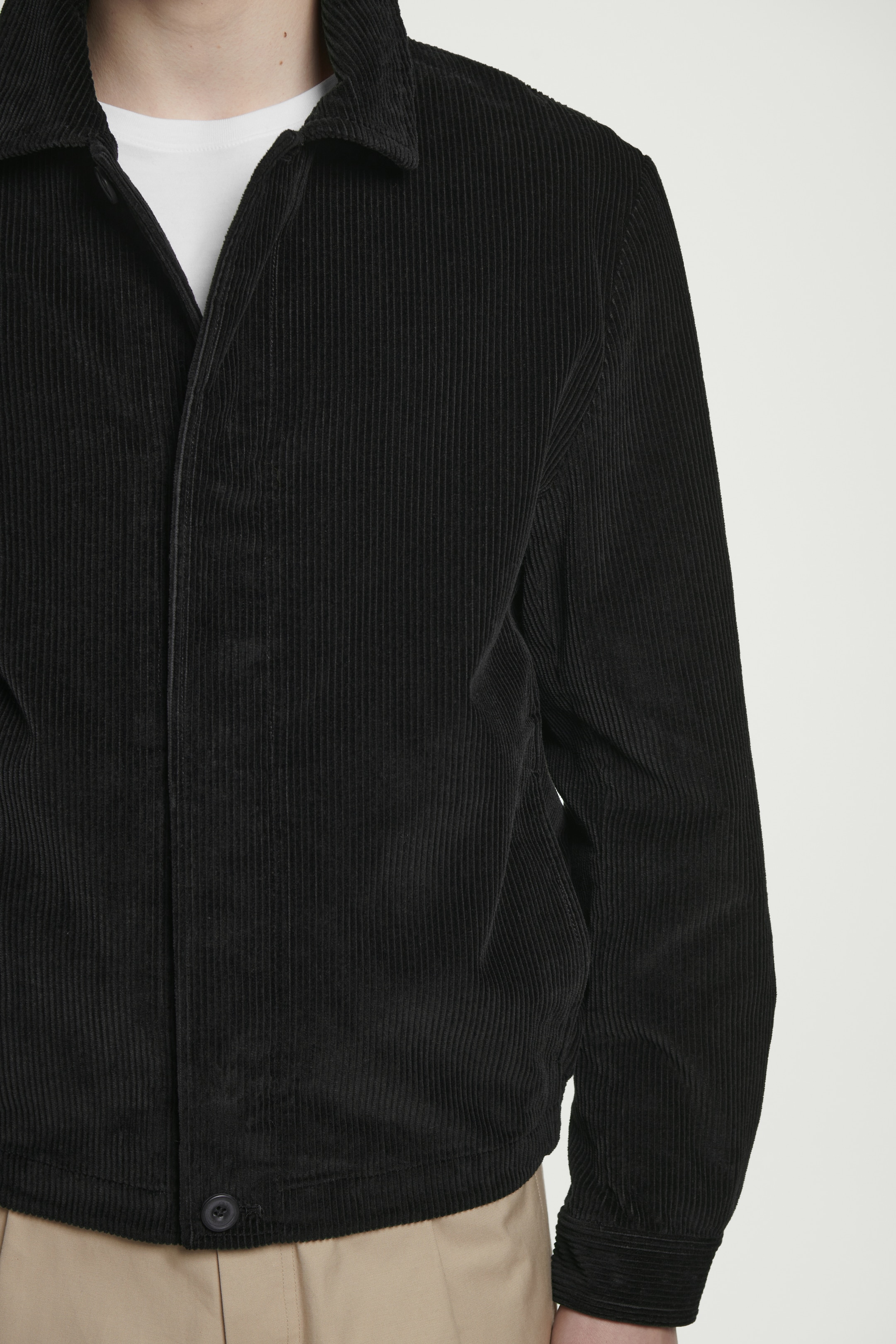 Zobacz większy obraz: SZTRUKSOWA KOSZULA WIERZCHNIA Z BAWEŁNY - CZARNY - ON | H&M PL 5