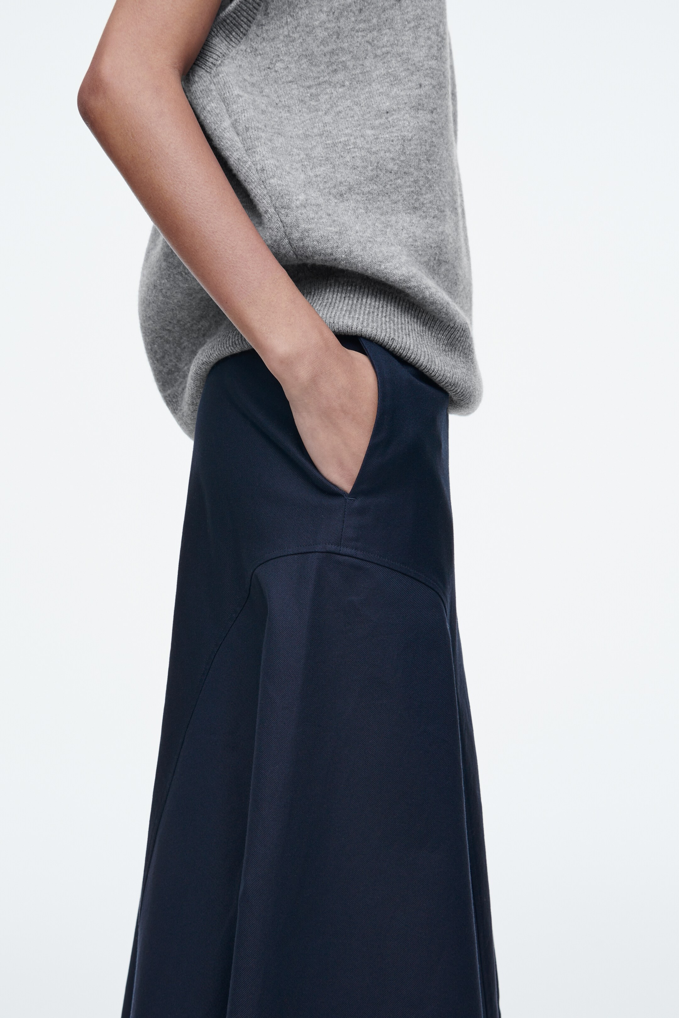 Visualizza immagine più grande: GONNA MIDI ARROTONDATA - BLU NAVY - DONNA | H&M IT 2