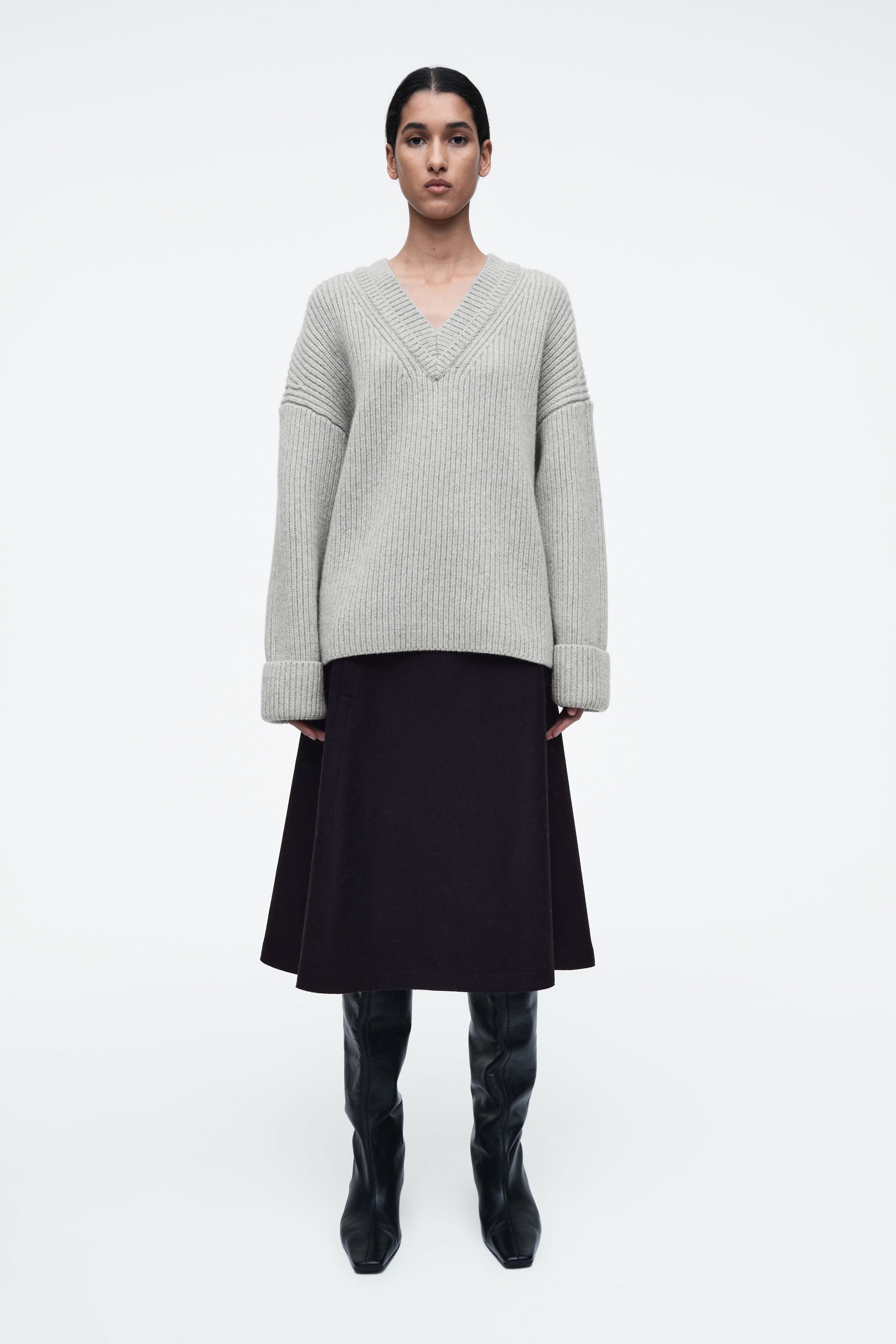 LAYERED V-NECK MERINO WOOL JUMPER