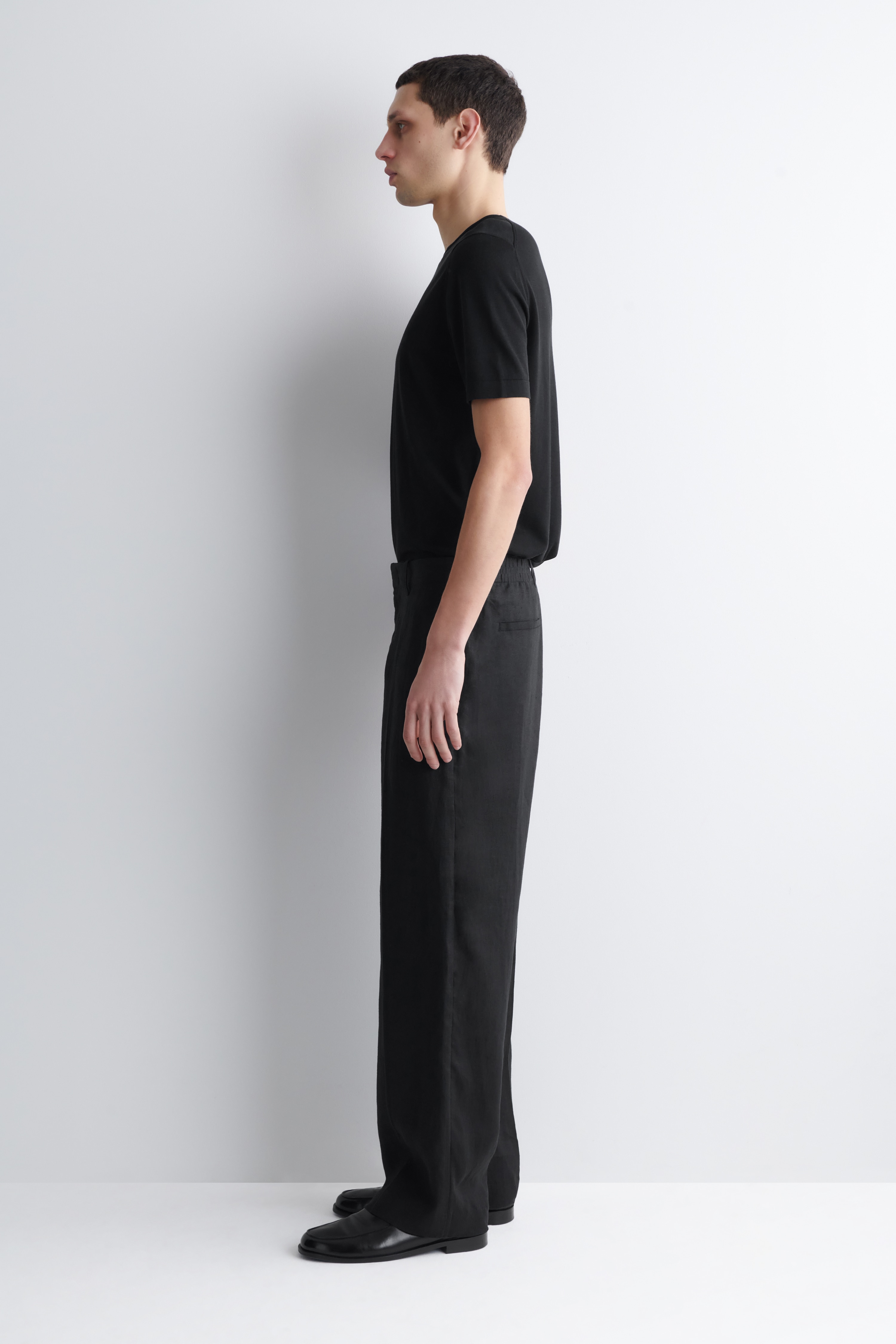 LINEN RELAXED-FIT STRAIGHT-LEG TROUSERS