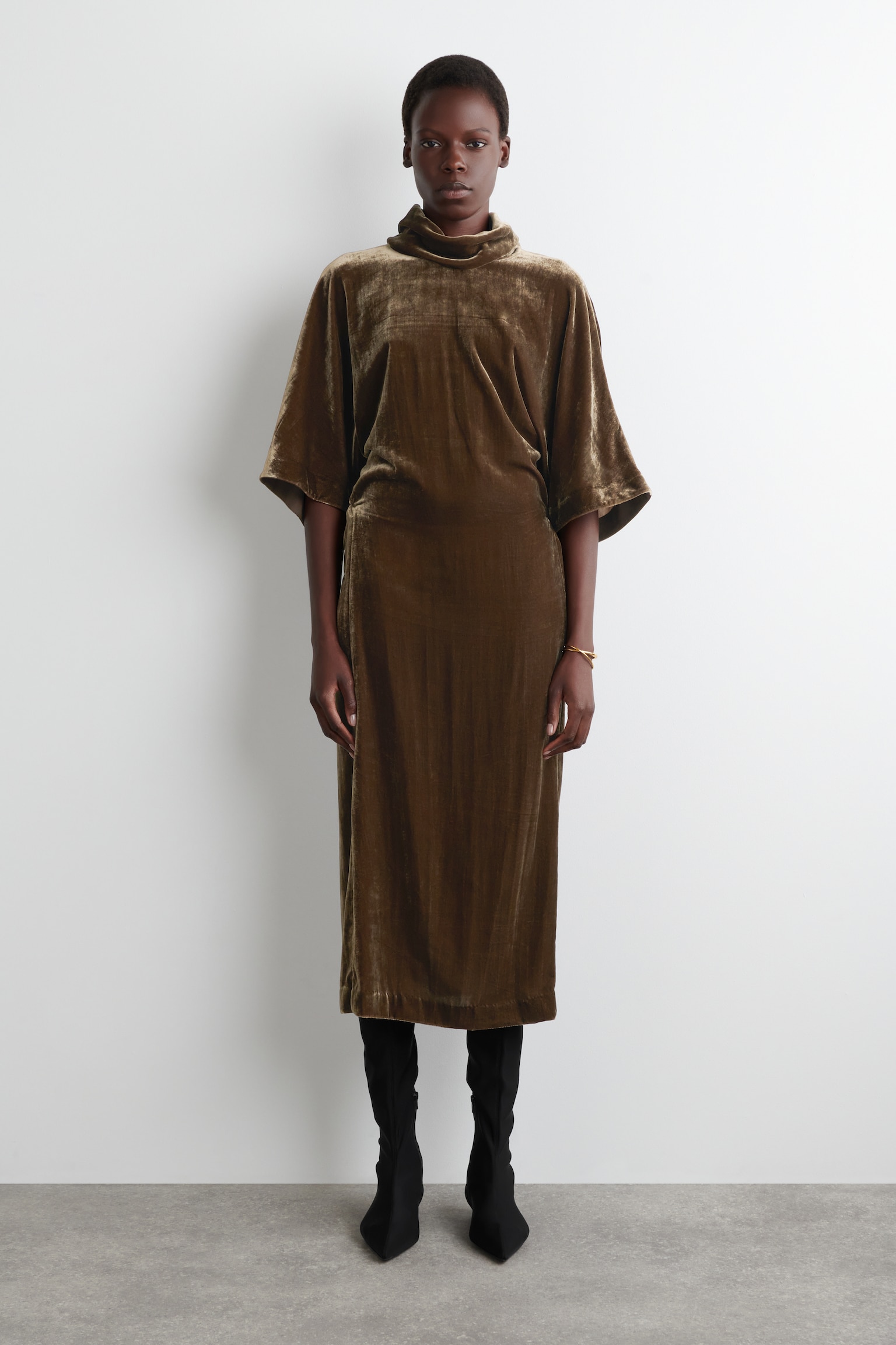 DRAPED-NECK VELVET MIDI DRESS - DARK BROWN/NAVY