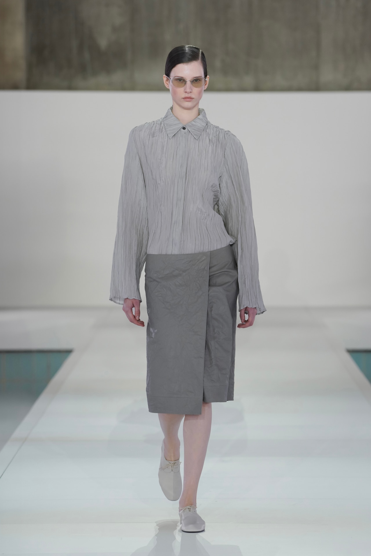 TEXTURED-LEATHER WRAP SKIRT - DOVE GRAY | COS US