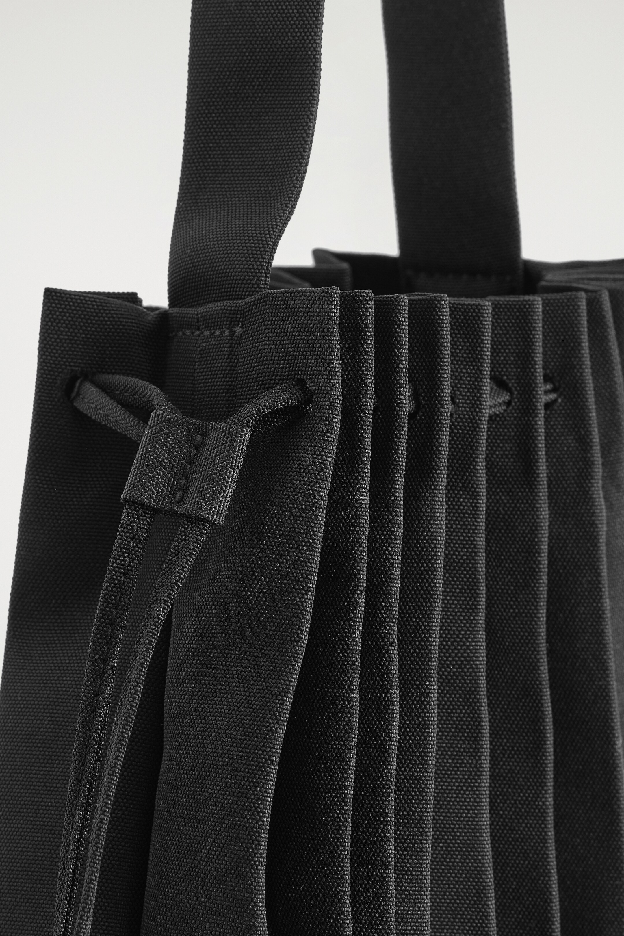 Ingrandisci l'immagine: ACCORDION TOTE BAG - CANVAS - BLACK - DONNA | H&M CH 4